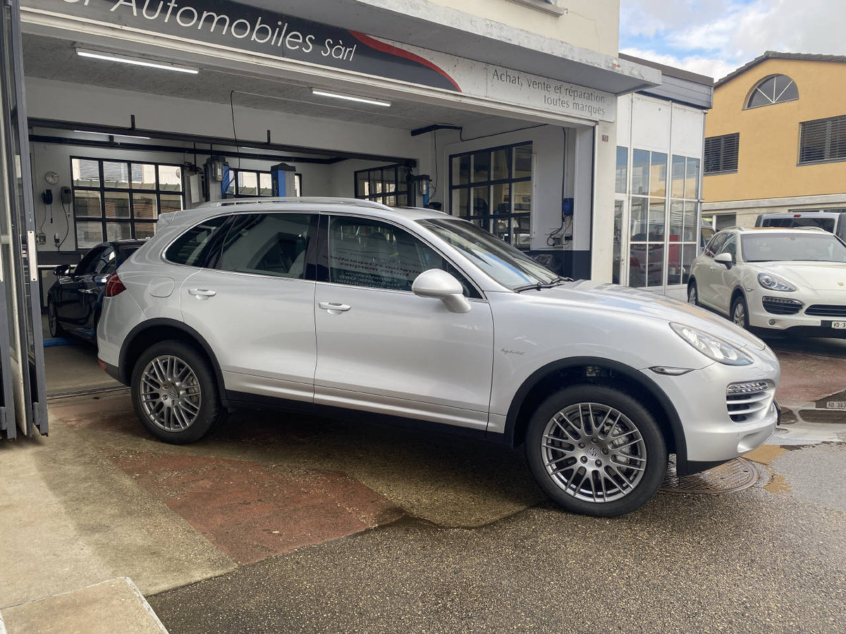 PORSCHE Cayenne 3.0 V6 S Hybrid, Full-Hybrid Petrol/Electric, Second hand / Used, Automatic - 4