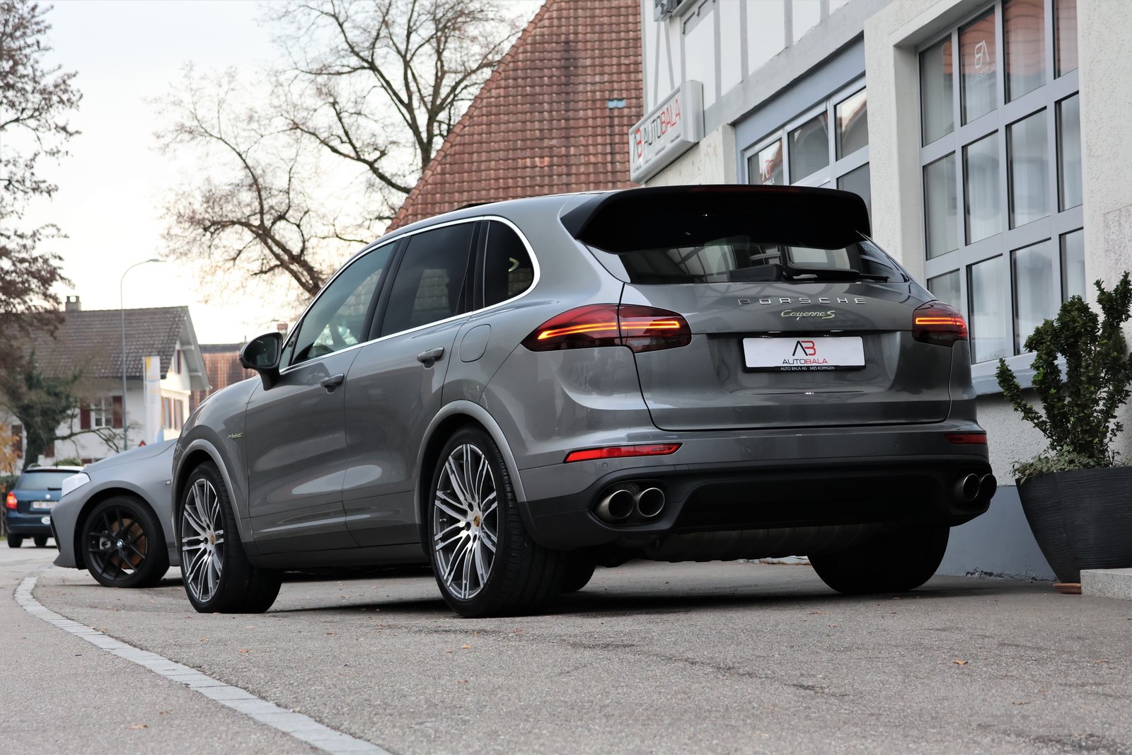 PORSCHE Cayenne S E-Hybrid, Hybride Rechargeable Essence/Électricité, Occasion / Utilisé, Automatique - 2