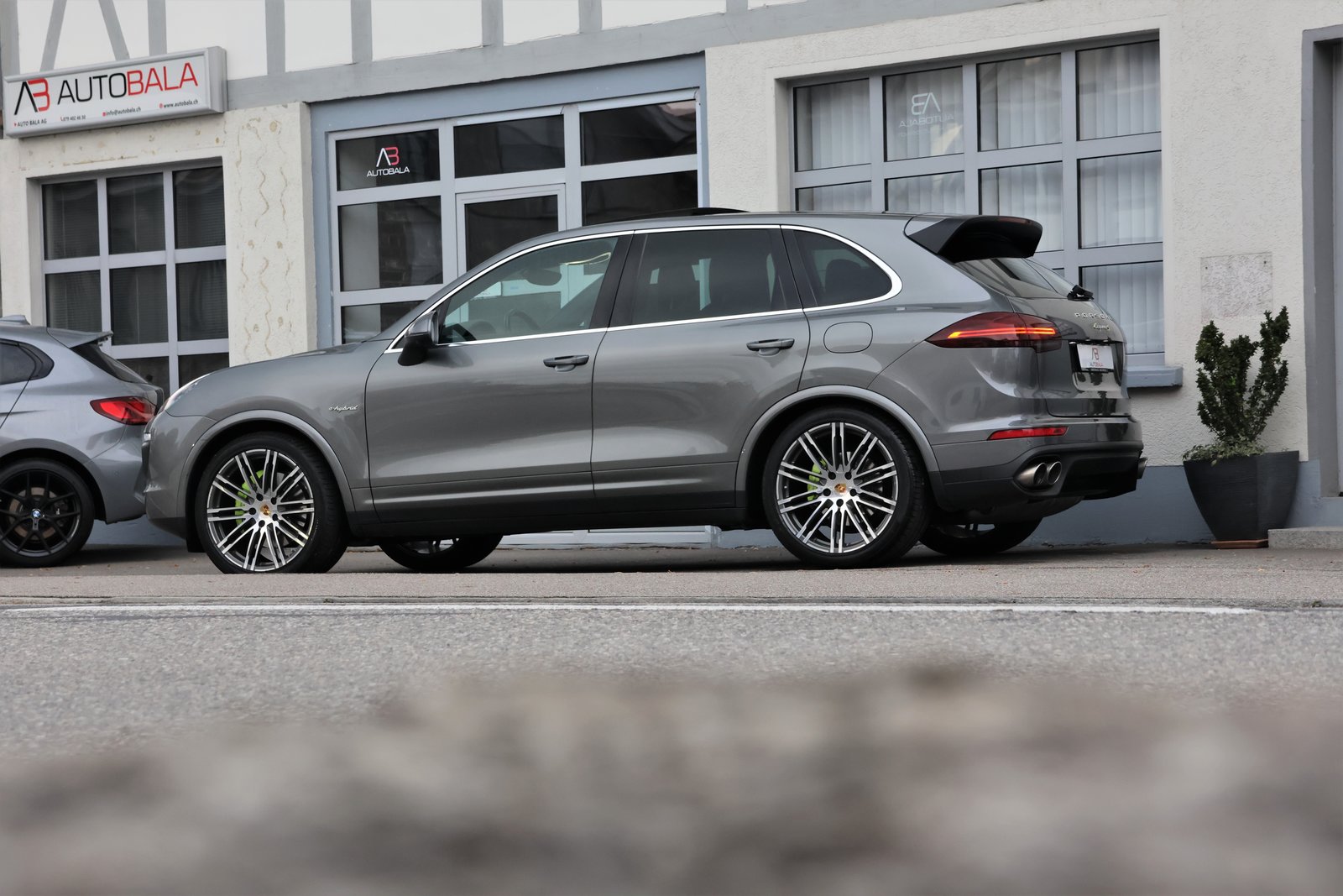 PORSCHE Cayenne S E-Hybrid, Hybride Rechargeable Essence/Électricité, Occasion / Utilisé, Automatique - 3