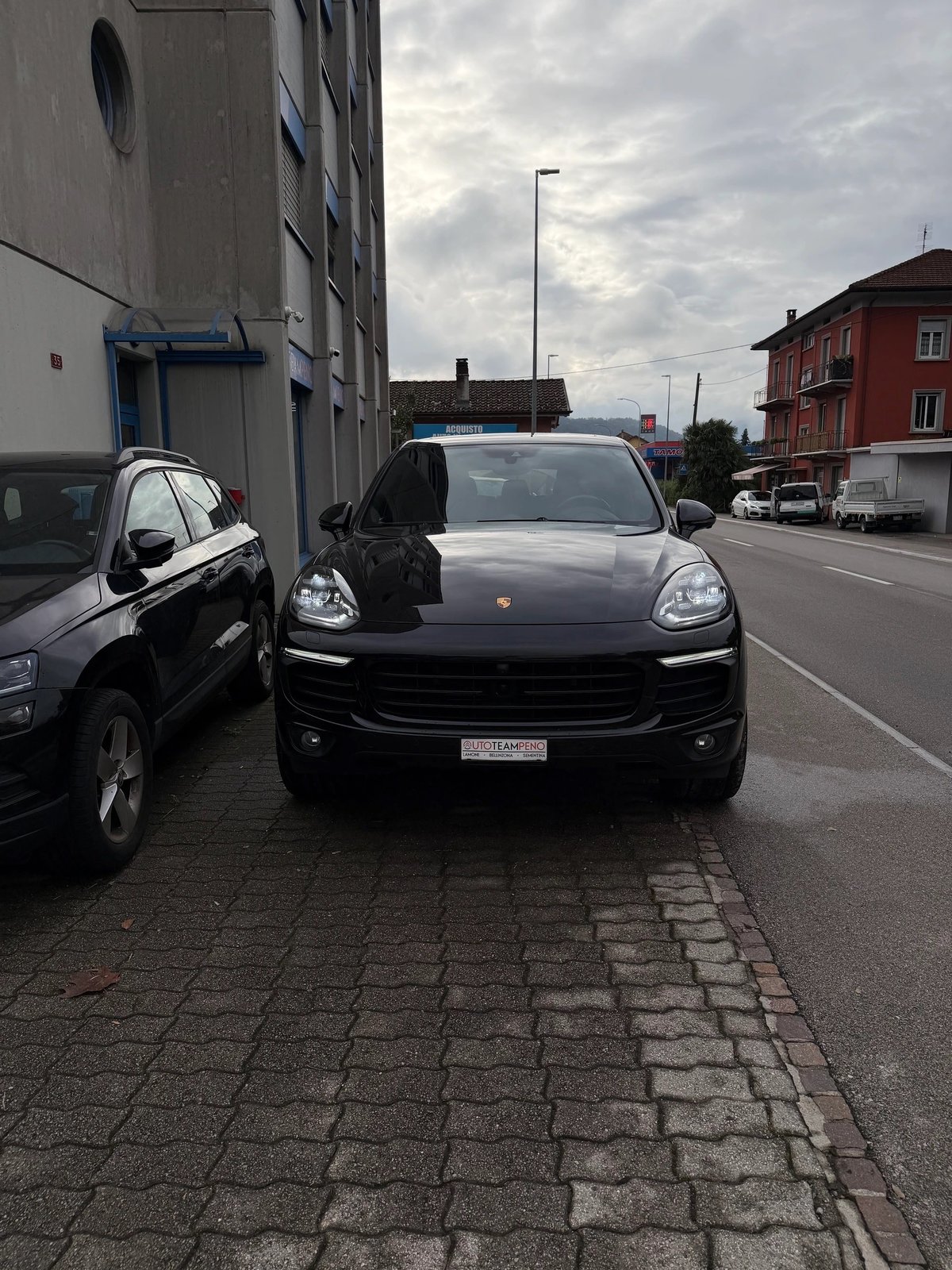 PORSCHE Cayenne S E-Hybrid, Plug-in-Hybrid Benzin/Elektro, Occasion / Gebraucht, Automatik - 2