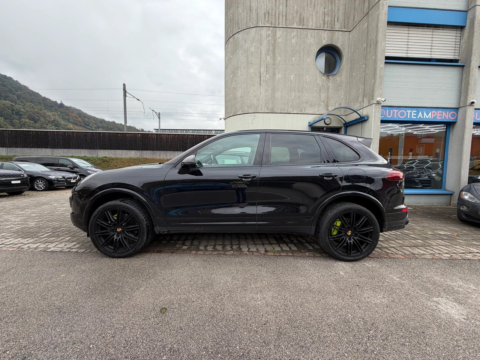 PORSCHE Cayenne S E-Hybrid, Plug-in-Hybrid Benzin/Elektro, Occasion / Gebraucht, Automatik - 4