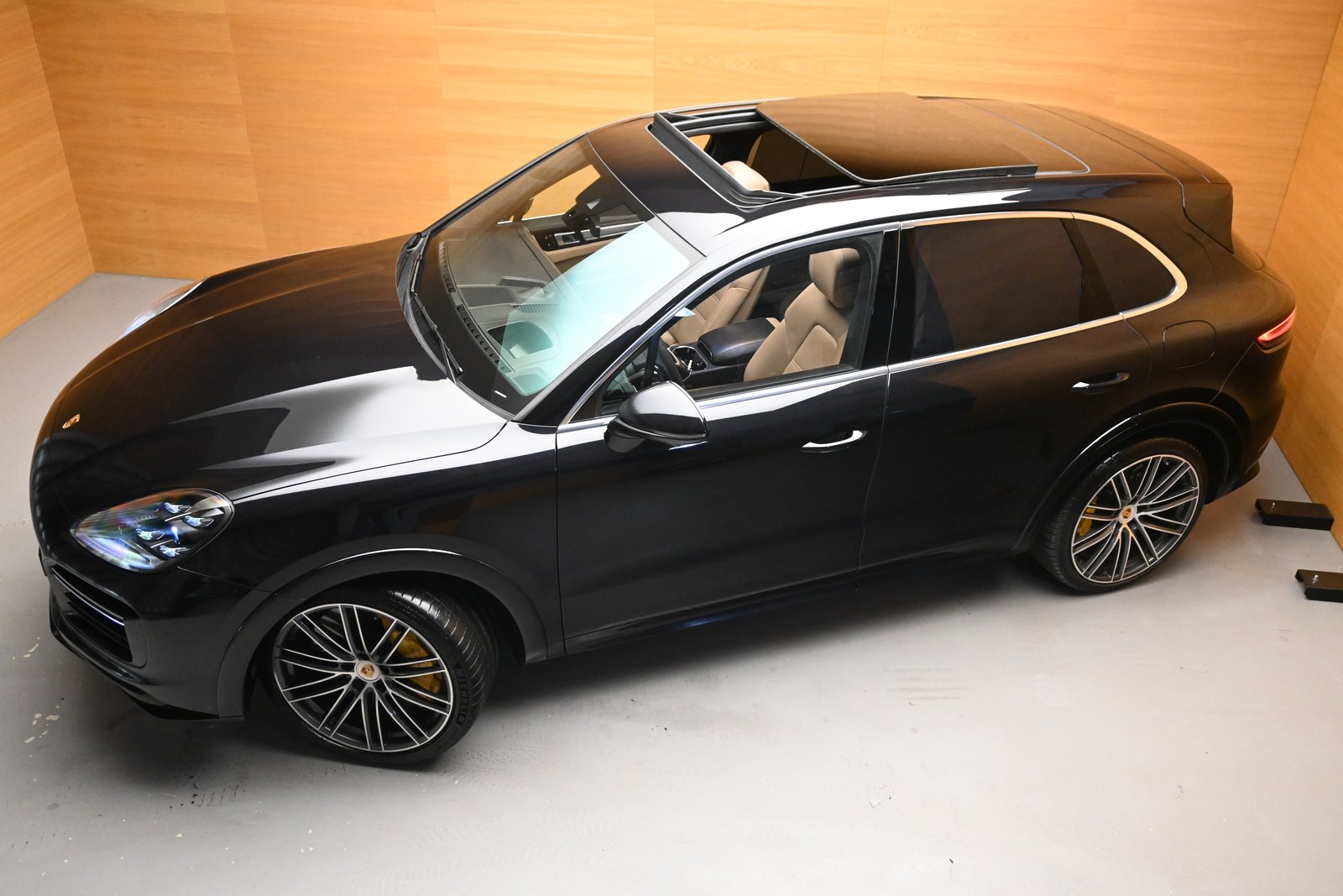 PORSCHE Cayenne Turbo S E-Hybrid, Hybride Rechargeable Essence/Électricité, Occasion / Utilisé, Automatique - 3