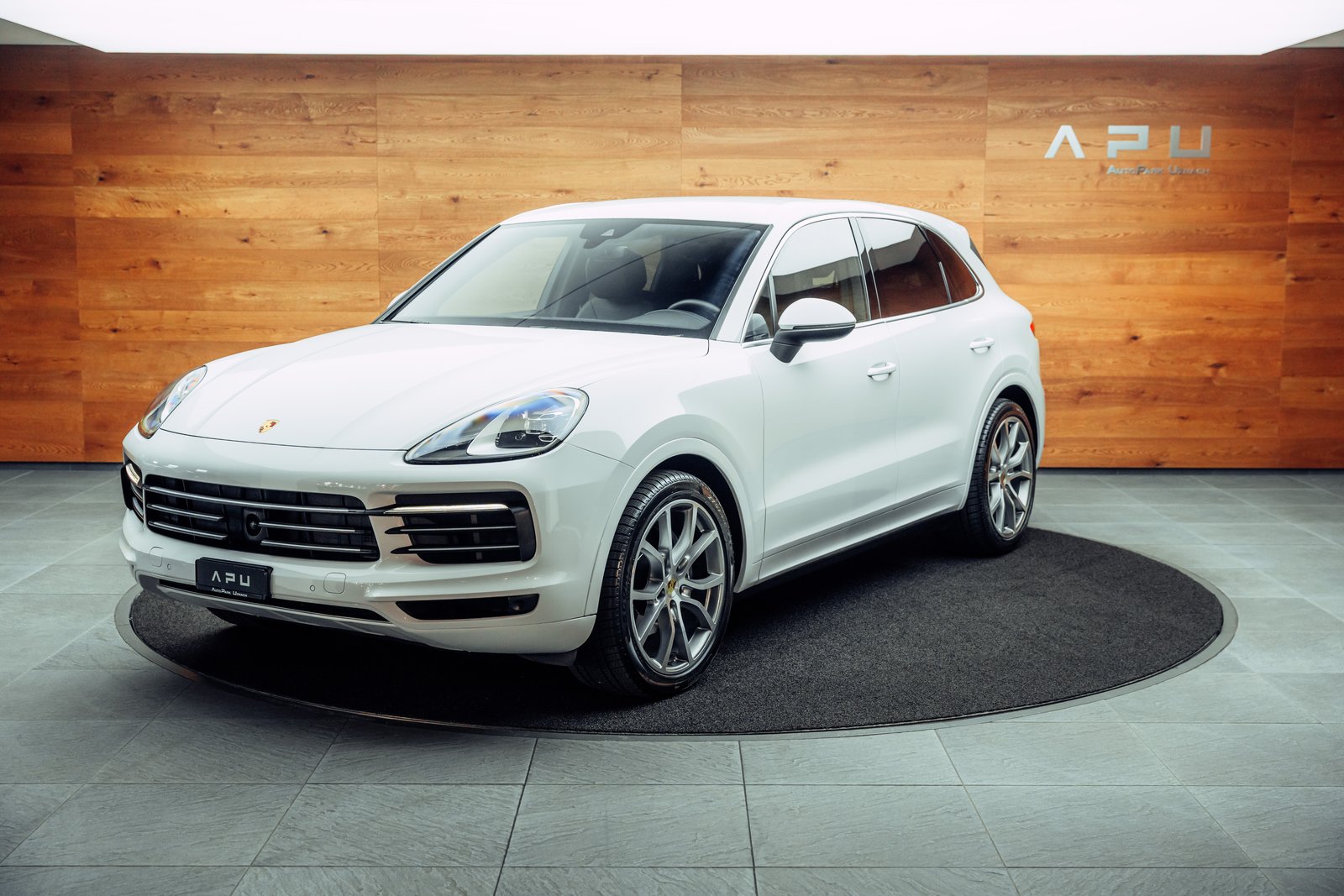 PORSCHE Cayenne, Petrol, Second hand / Used, Automatic - 4