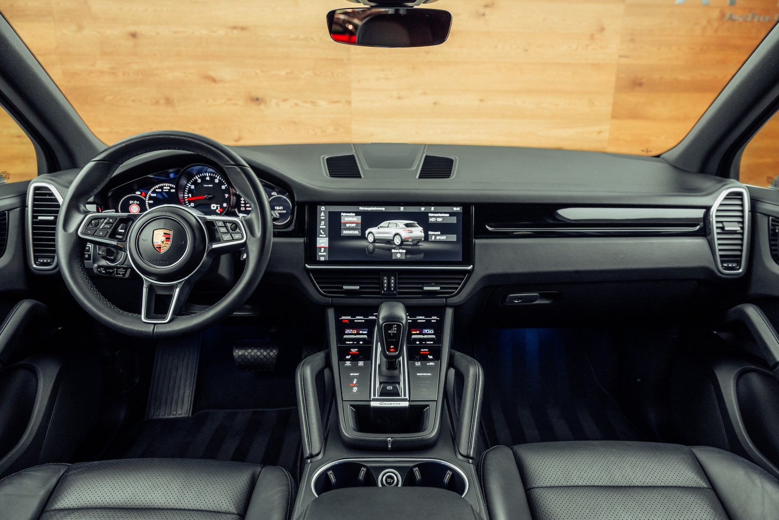 PORSCHE Cayenne, Petrol, Second hand / Used, Automatic - 5