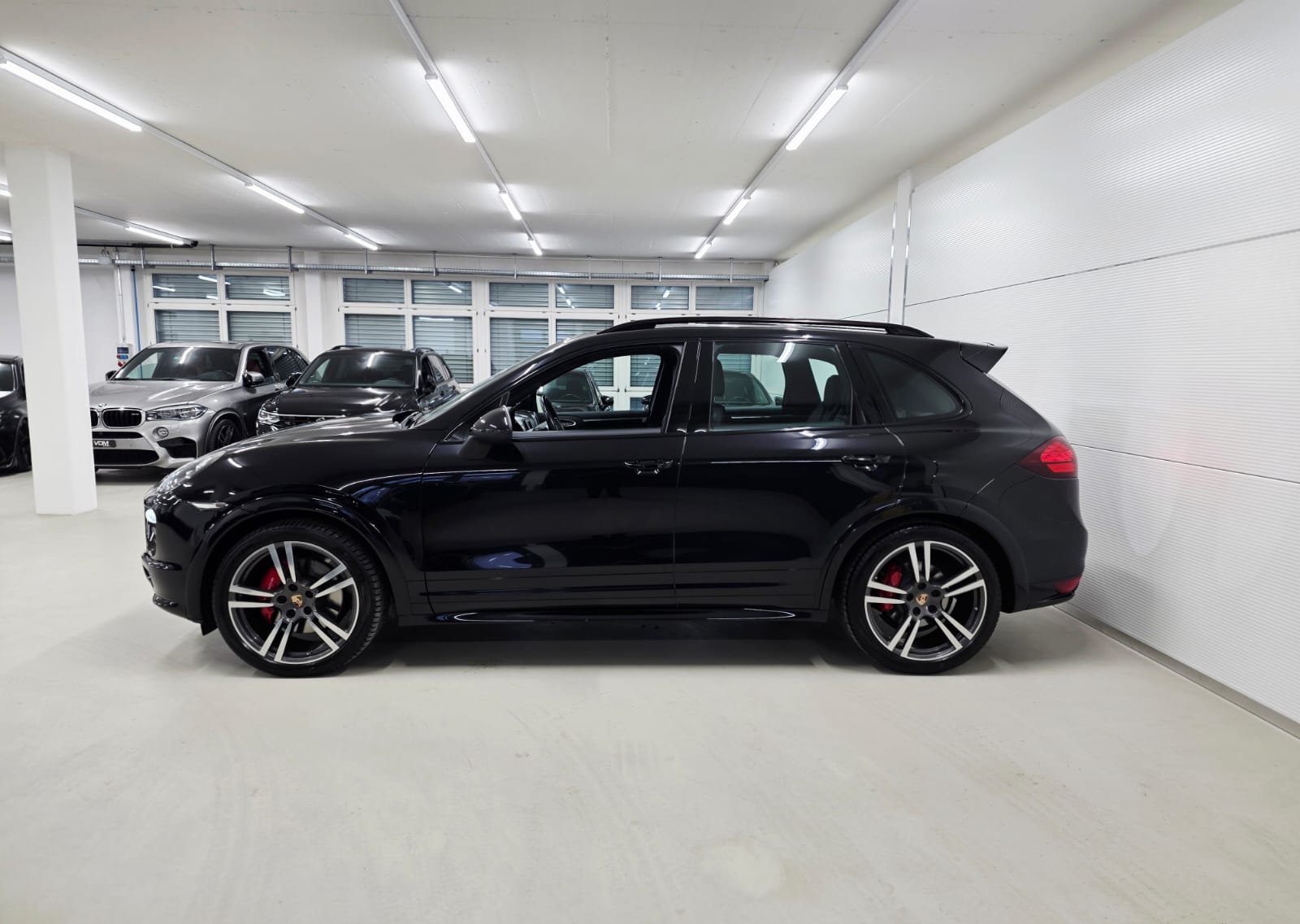 PORSCHE Cayenne GTS *CH-Fahrzeug* *Porsche-Approved-Garantie, Petrol, Second hand / Used, Automatic - 7
