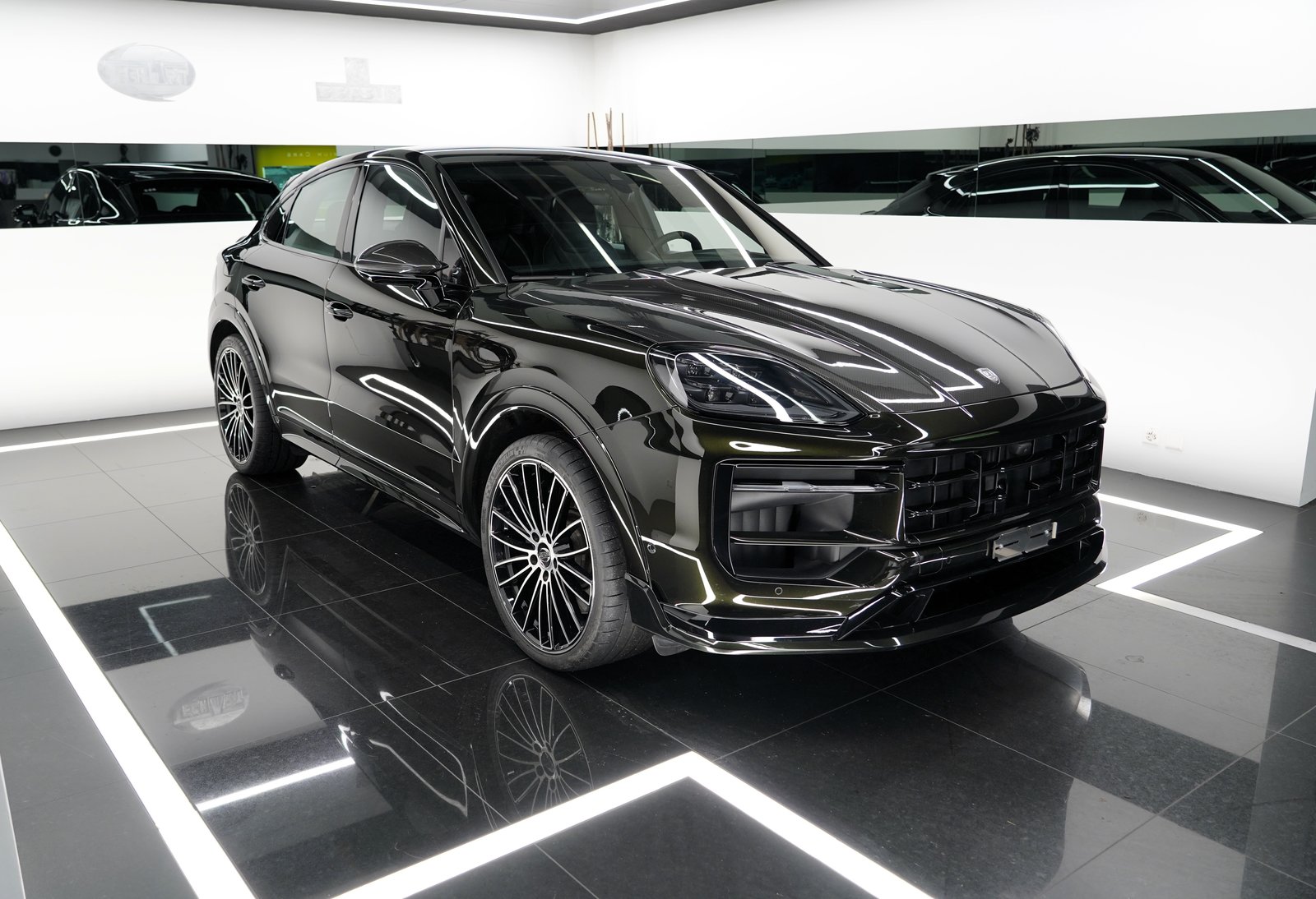 PORSCHE Cayenne Coupé GTS Tiptr., Benzin, Occasion / Gebraucht, Automatik - 2