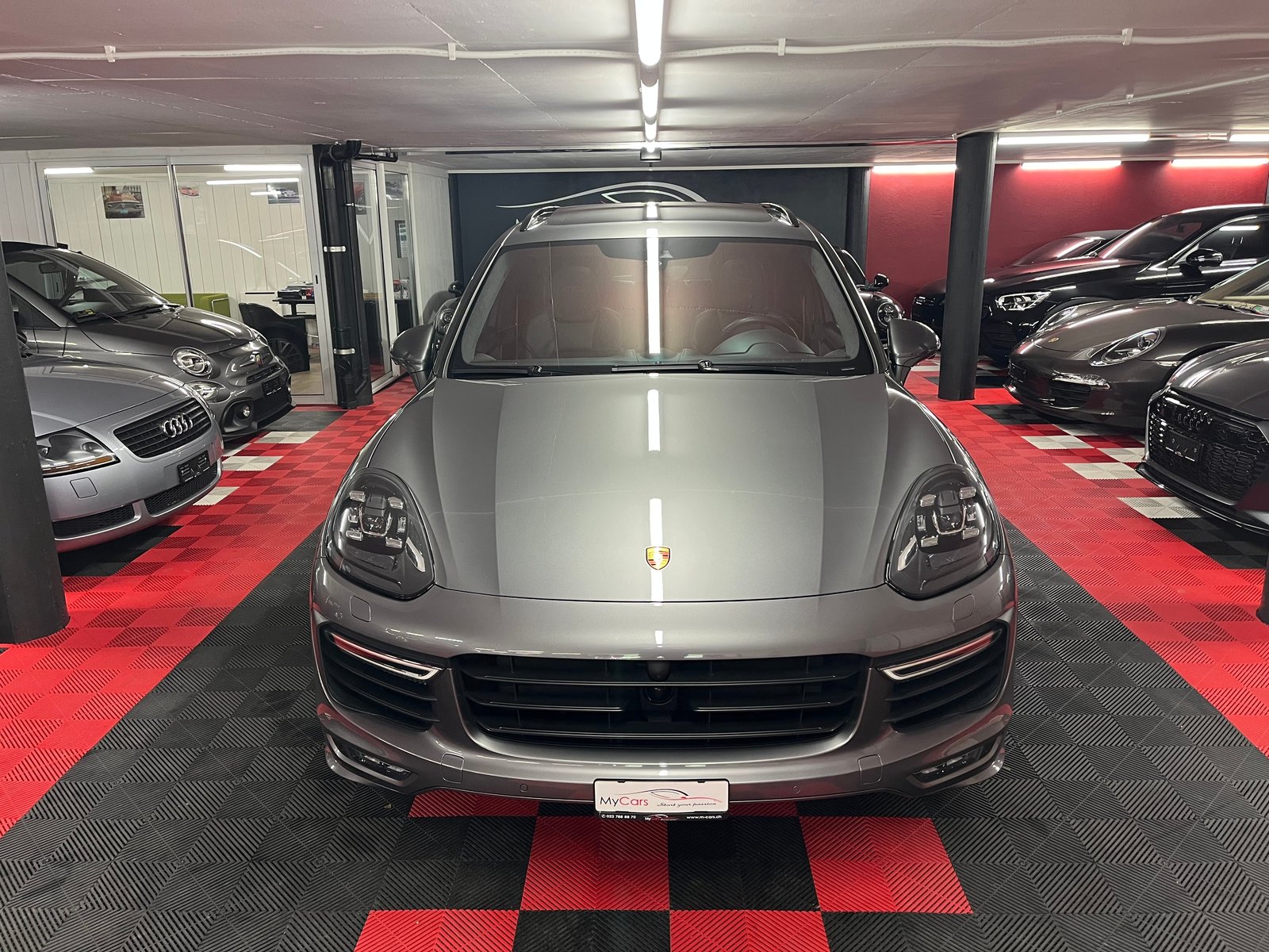PORSCHE Cayenne GTS, Petrol, Second hand / Used, Automatic - 3