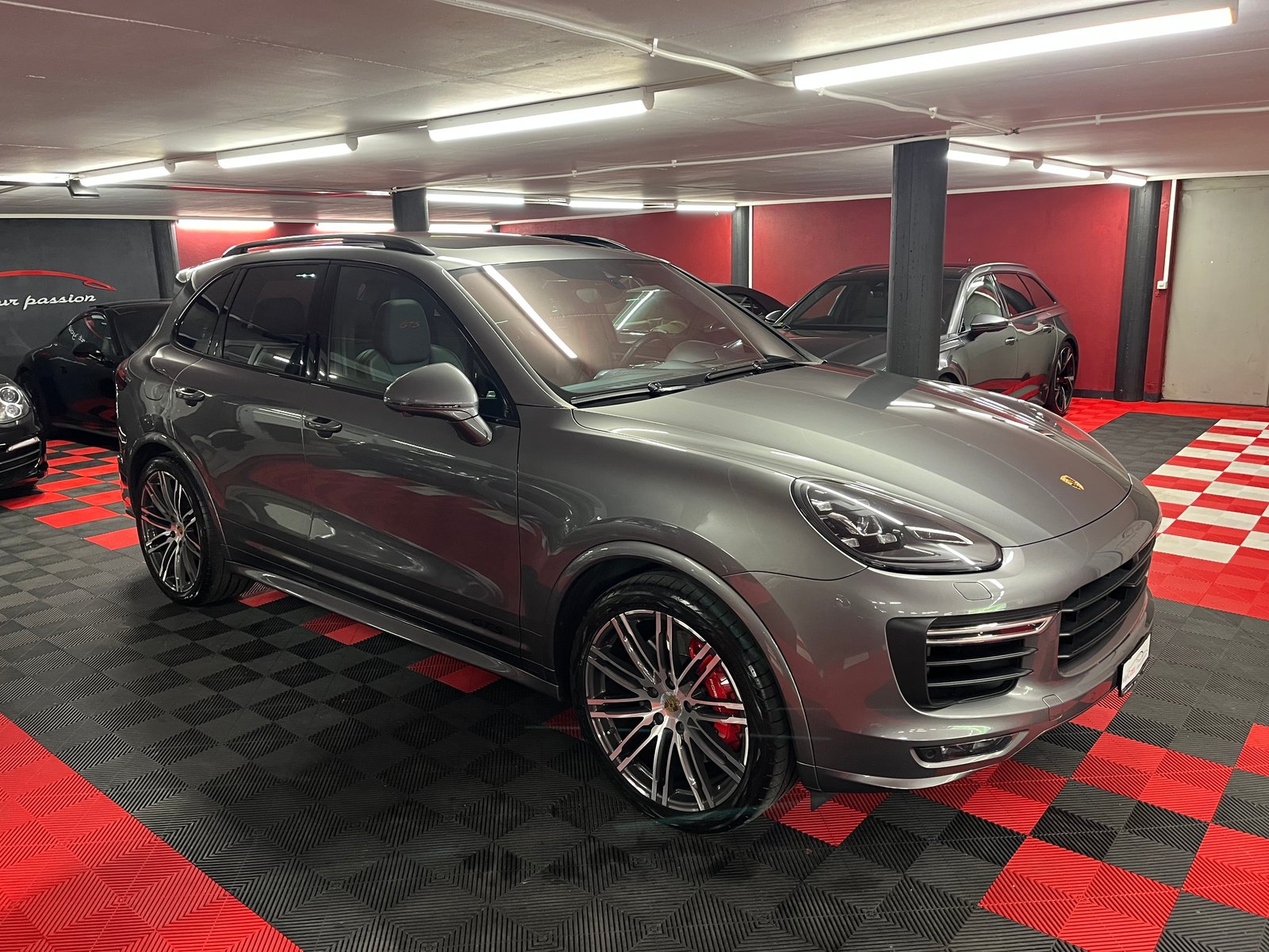 PORSCHE Cayenne GTS, Petrol, Second hand / Used, Automatic - 4