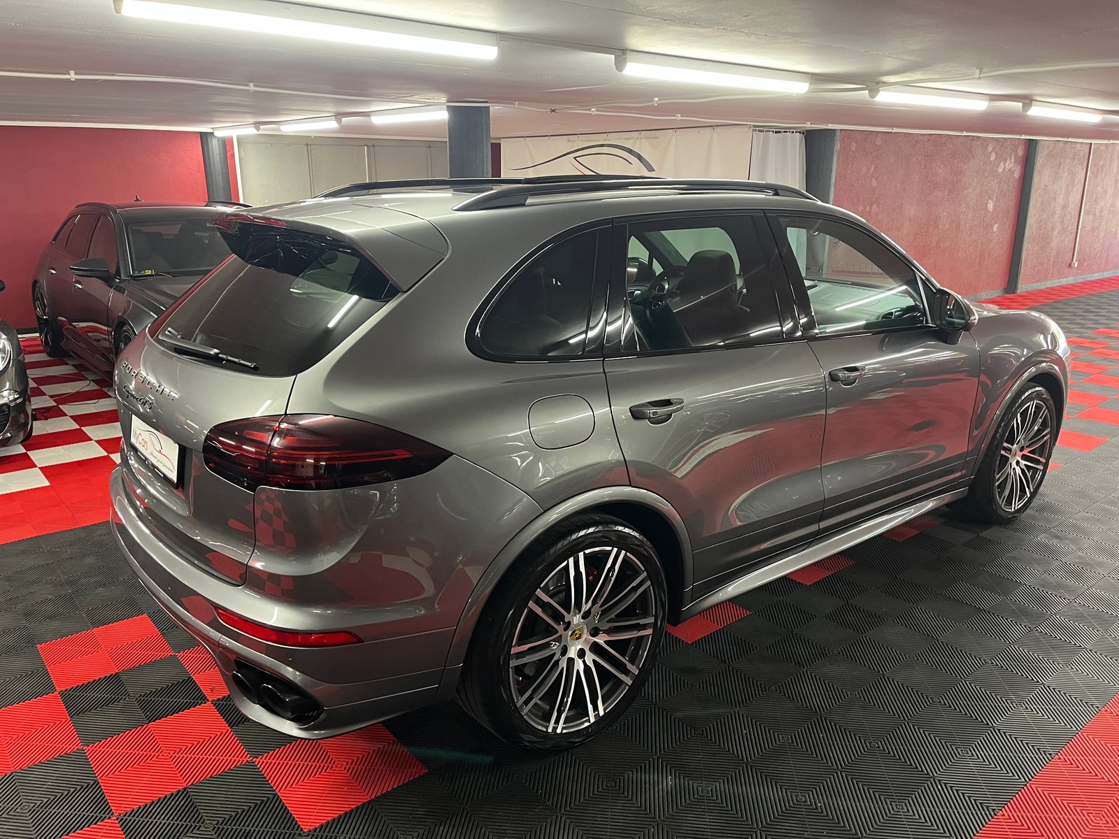 PORSCHE Cayenne GTS, Petrol, Second hand / Used, Automatic - 6