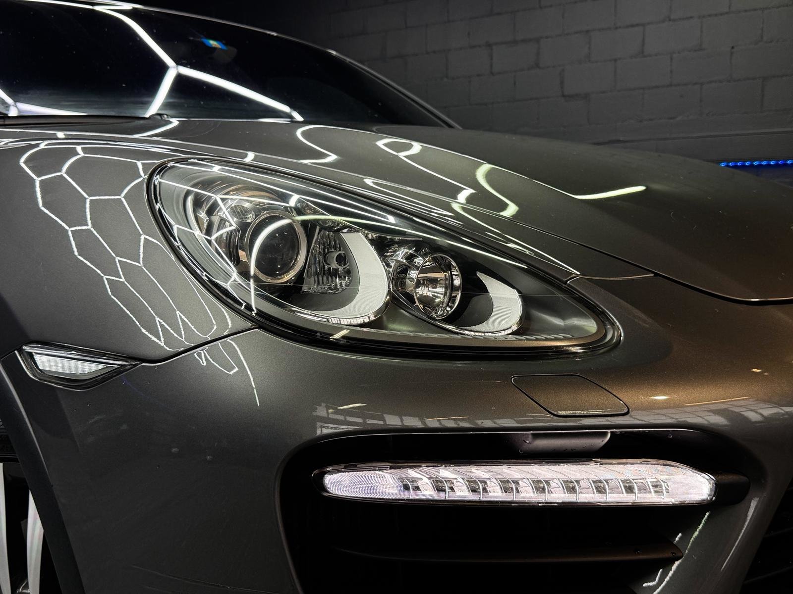 PORSCHE Cayenne Turbo, Petrol, Second hand / Used, Automatic - 4
