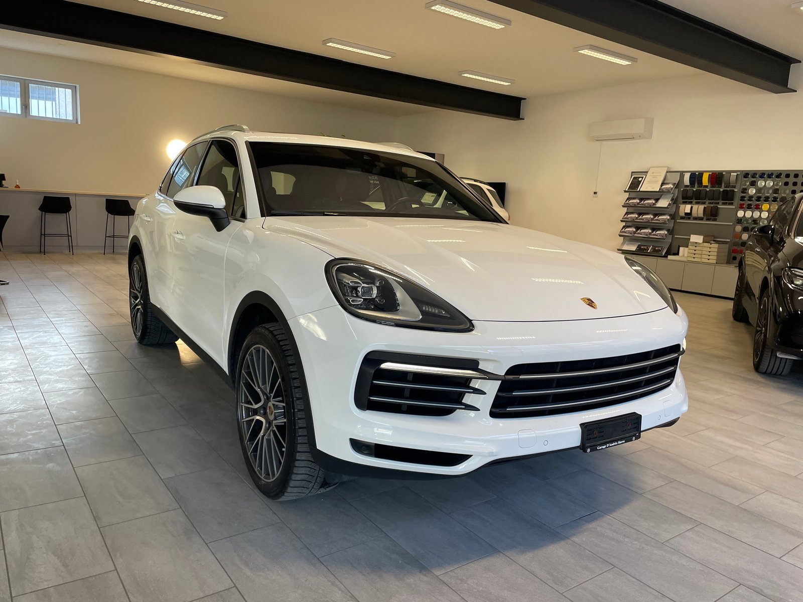 PORSCHE Cayenne, Essence, Occasion / Utilisé, Automatique - 3