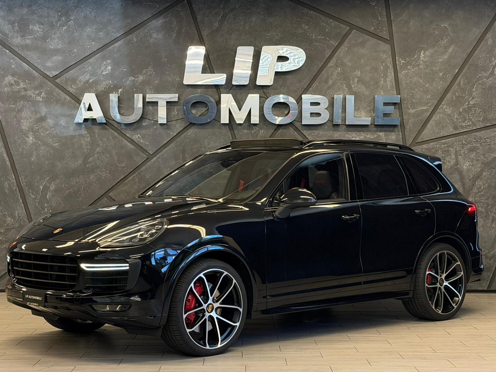 PORSCHE Cayenne GTS