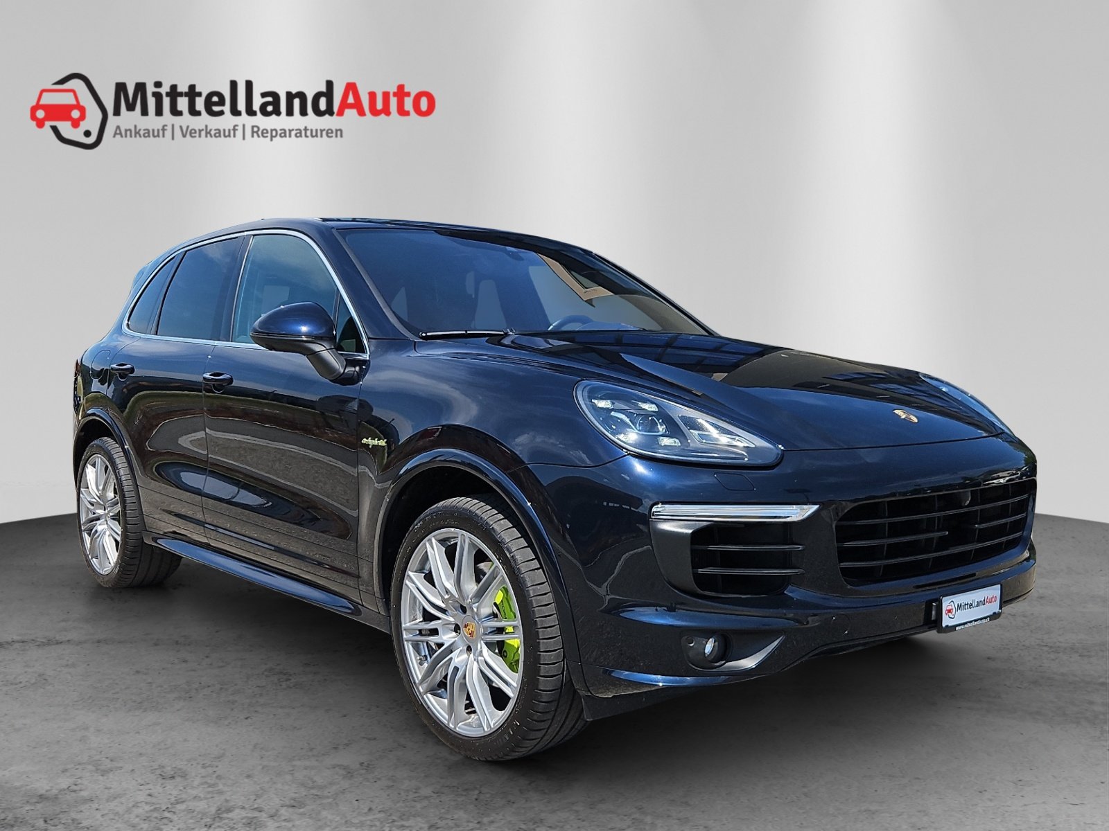 PORSCHE Cayenne S E-Hybrid, Plug-in-Hybrid Petrol/Electric, Second hand / Used, Automatic - 3