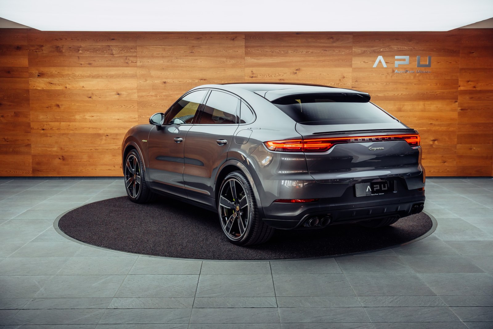 PORSCHE Cayenne Coupé E-Hybrid, Plug-in-Hybrid Petrol/Electric, Second hand / Used, Automatic - 3