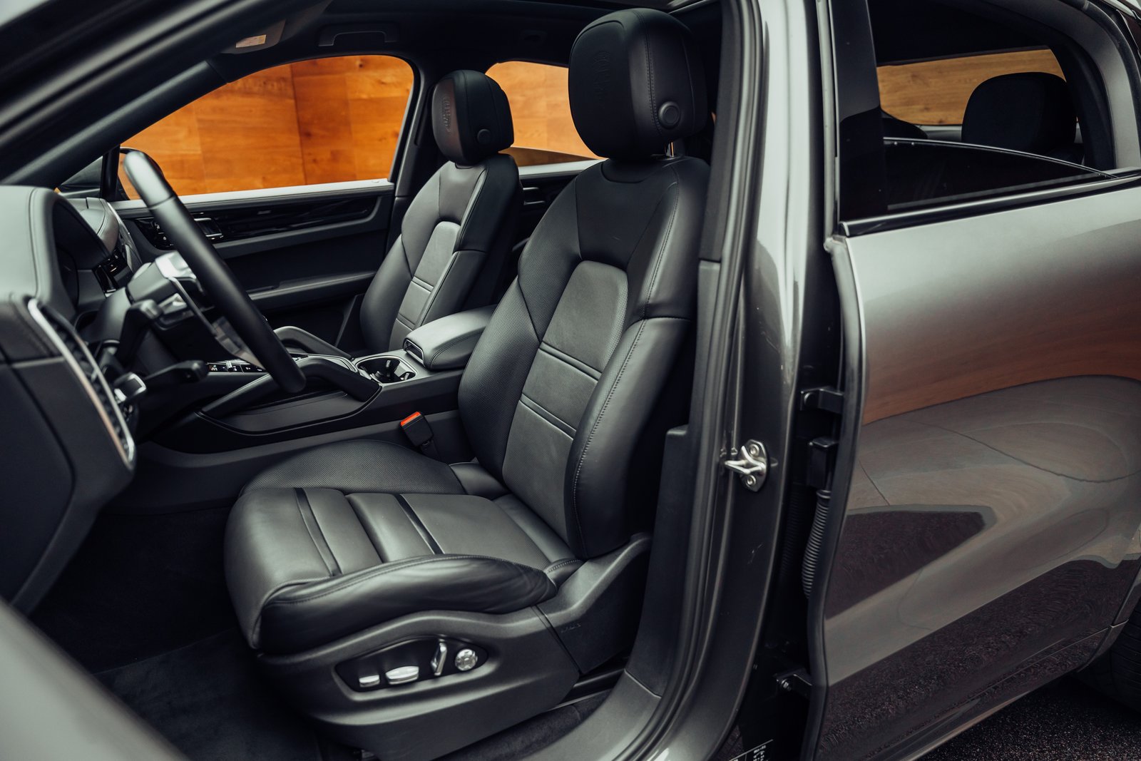 PORSCHE Cayenne S Coupé, Petrol, Second hand / Used, Automatic - 6