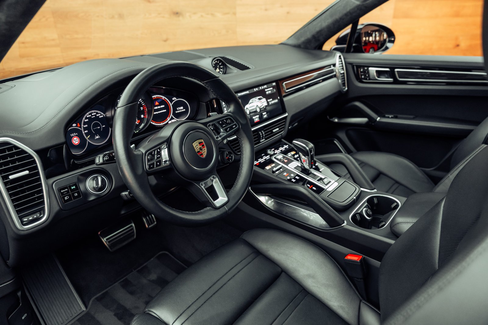 PORSCHE Cayenne Turbo Coupé S E-Hybrid, Plug-in-Hybrid Petrol/Electric, Second hand / Used, Automatic - 6