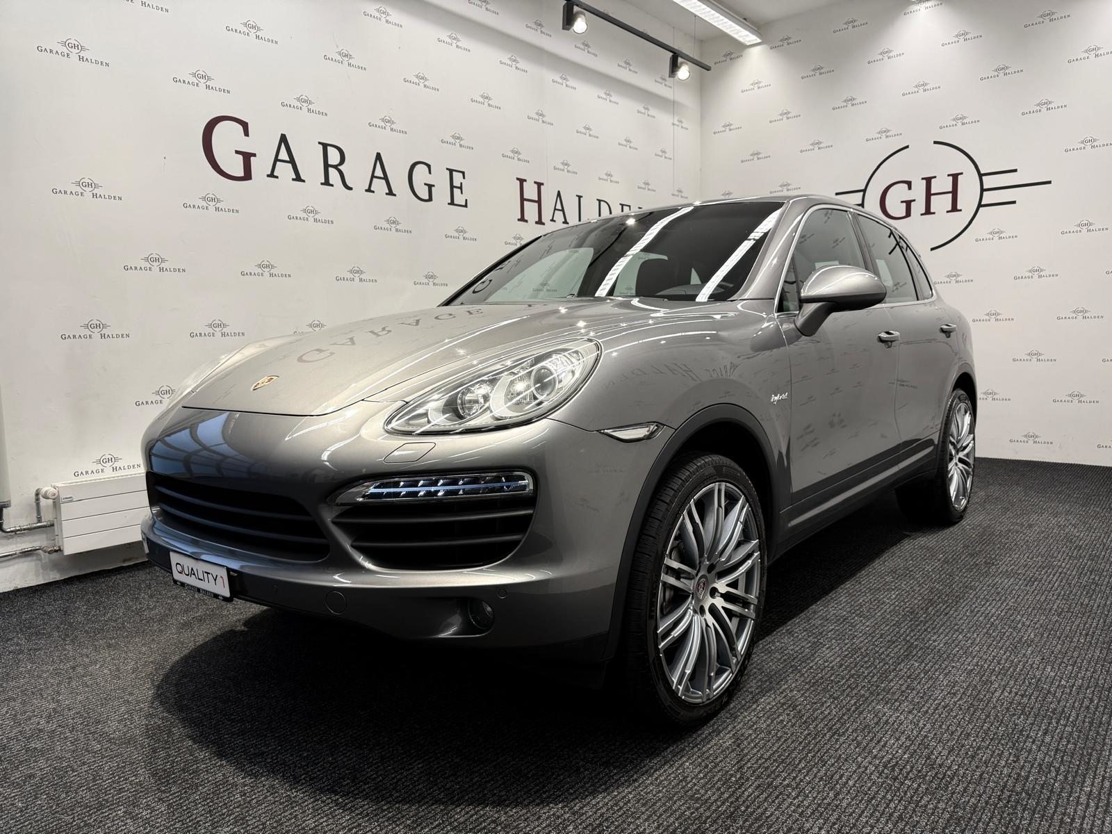 PORSCHE Cayenne 3.0 V6 S Hybrid, Full-Hybrid Petrol/Electric, Second hand / Used, Automatic - 3