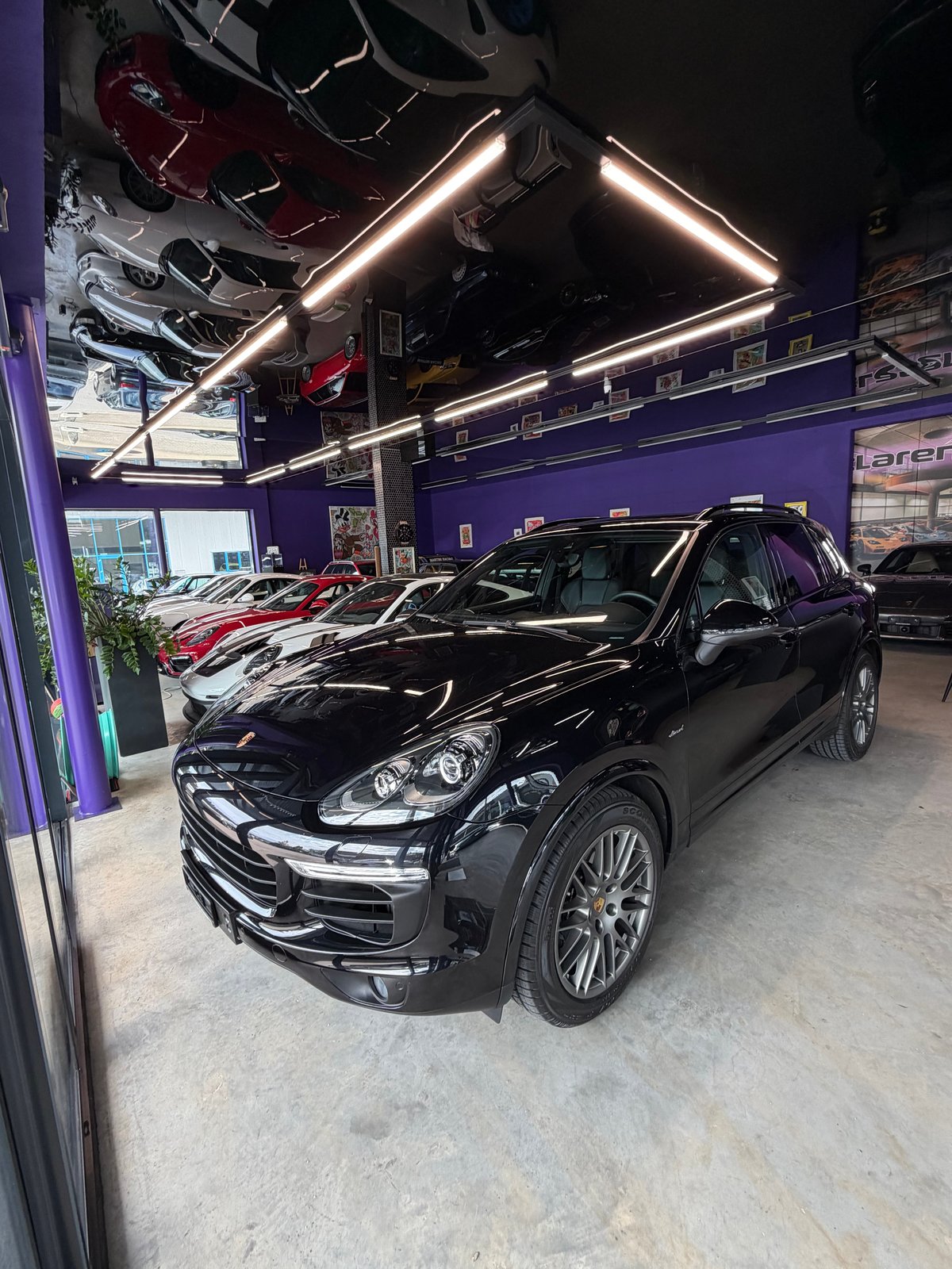 PORSCHE Cayenne Diesel Platinum Edition, Diesel, Second hand / Used, Automatic - 3
