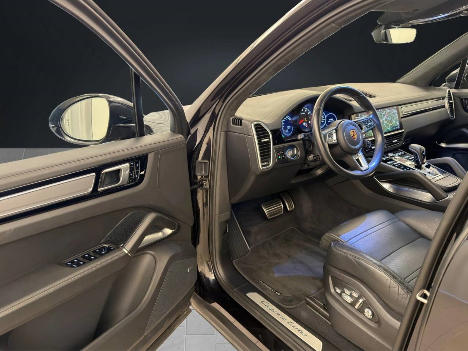 PORSCHE Cayenne Turbo, Benzin, Occasion / Gebraucht, Automatik - 4