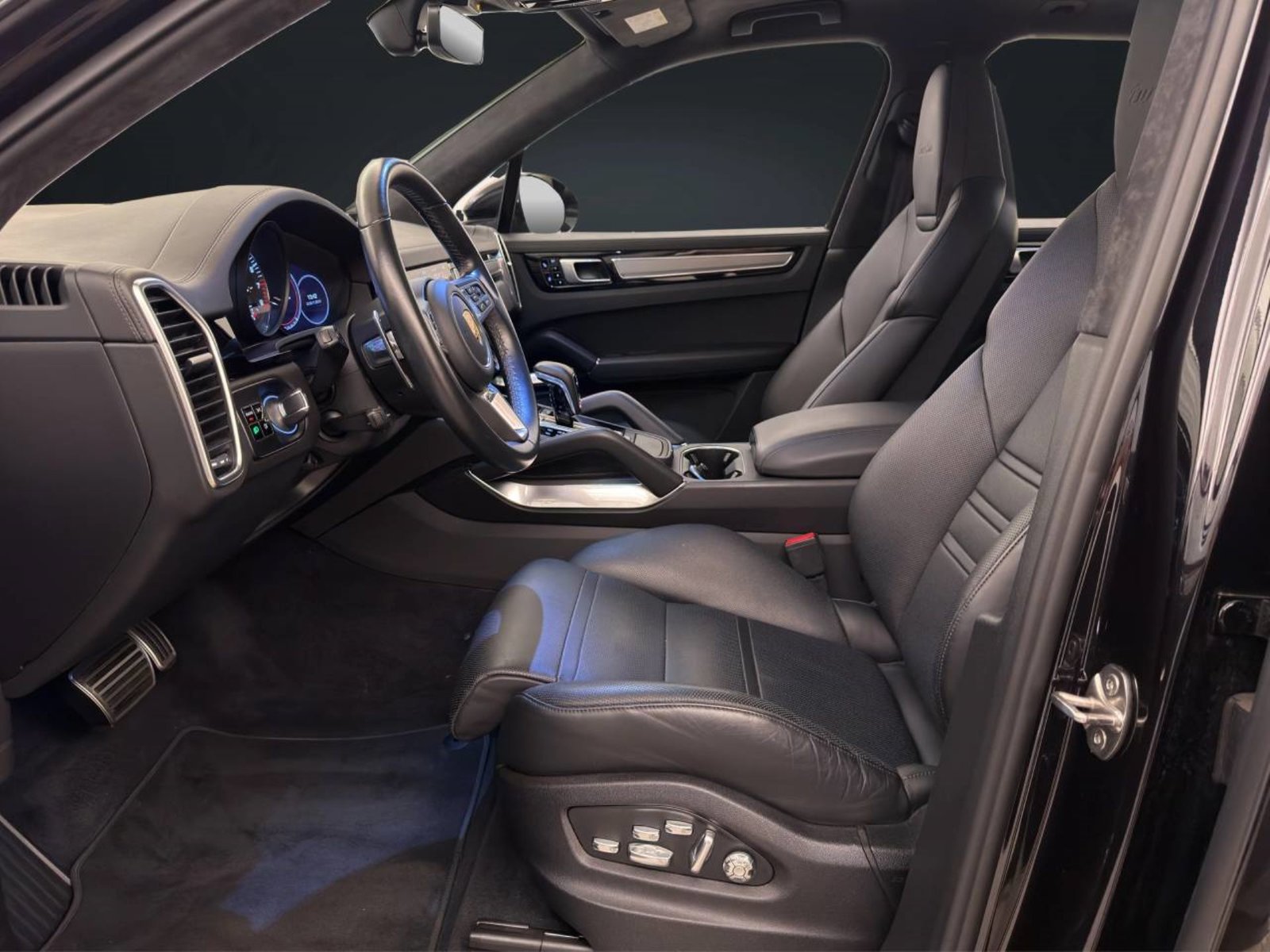 PORSCHE Cayenne Turbo, Benzin, Occasion / Gebraucht, Automatik - 5