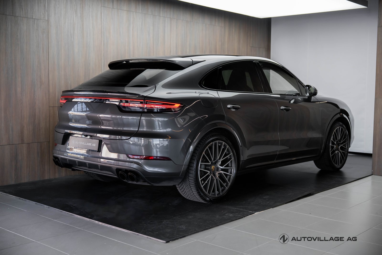 PORSCHE Cayenne Turbo Coupé CH-Fz Approved 09.27, Benzin, Occasion / Gebraucht, Automatik - 2