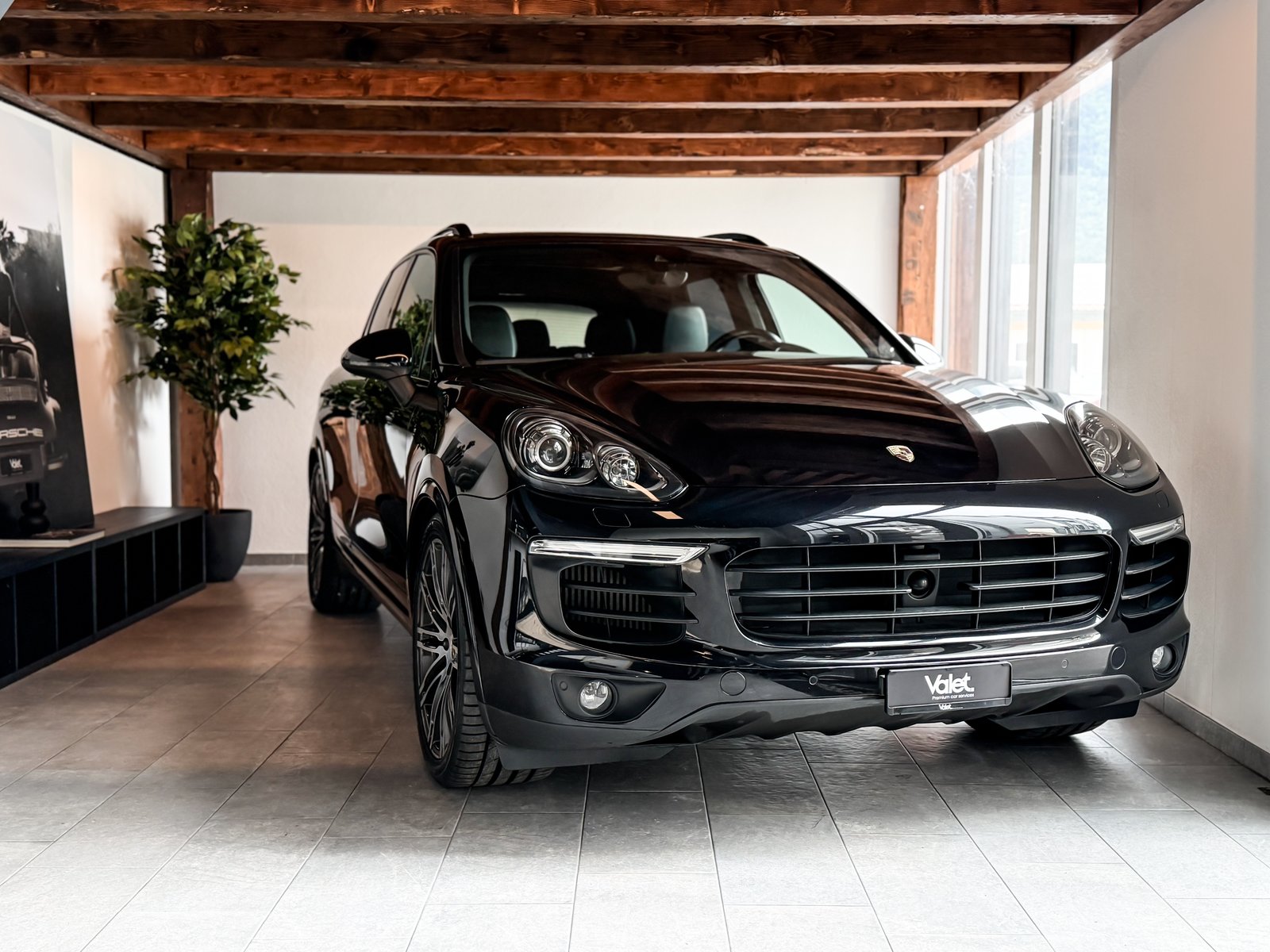 PORSCHE Cayenne Diesel Platinum Edition