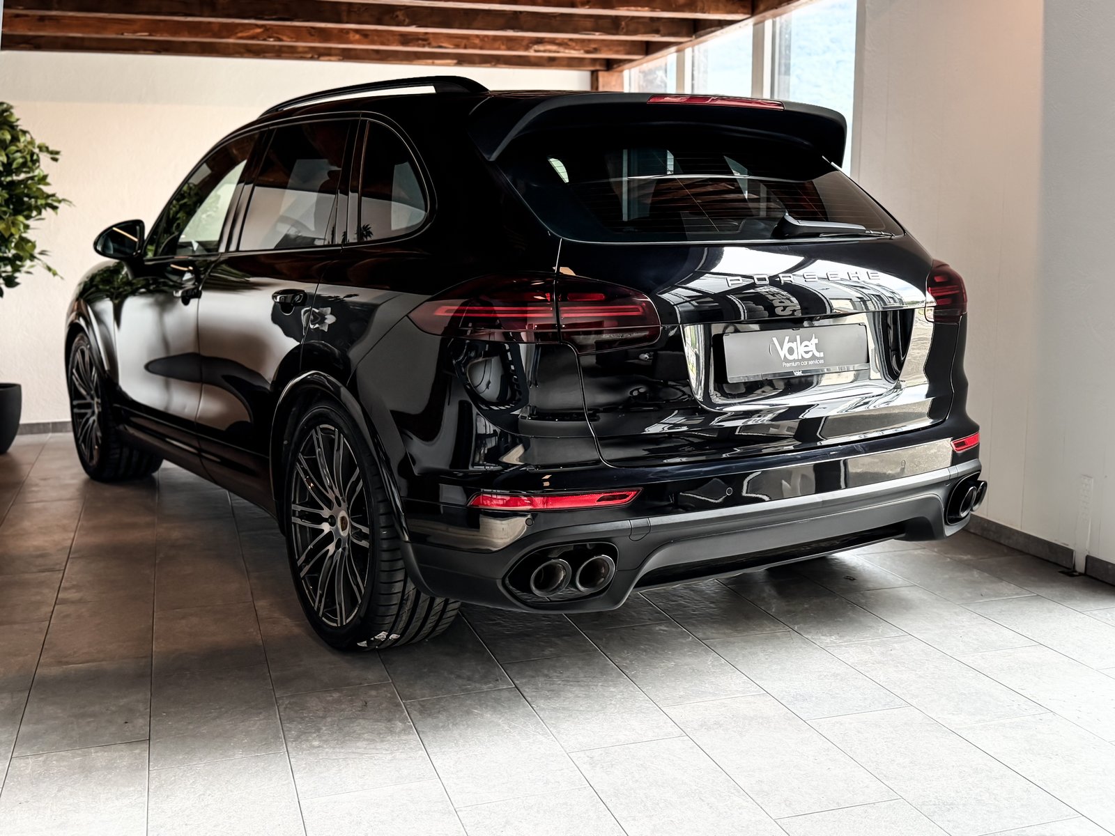 PORSCHE Cayenne Diesel Platinum Edition, Diesel, Second hand / Used, Automatic - 7