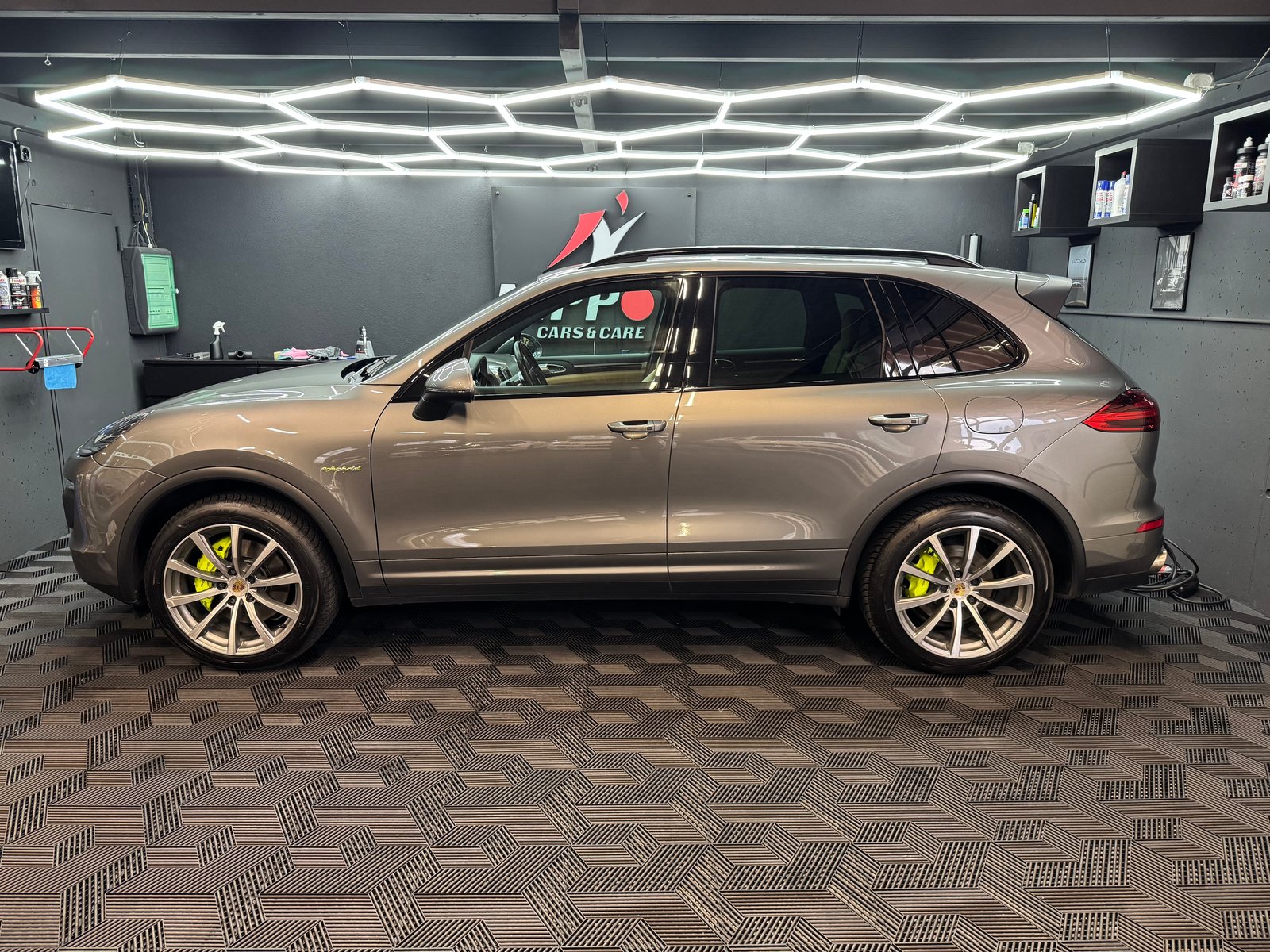 PORSCHE Cayenne S E-Hybrid, Hybride Rechargeable Essence/Électricité, Occasion / Utilisé, Automatique - 4