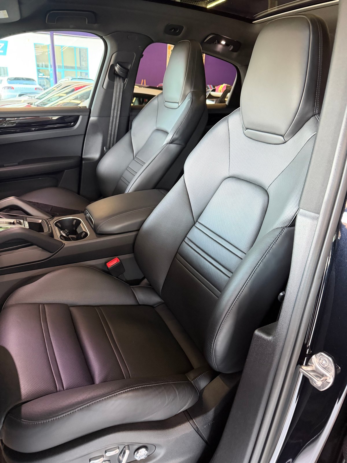 PORSCHE Cayenne Coupé E-Hybrid, Plug-in-Hybrid Benzin/Elektro, Occasion / Gebraucht, Automatik - 7