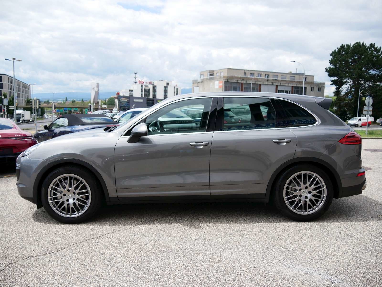 PORSCHE Cayenne S, Petrol, Second hand / Used, Automatic - 2