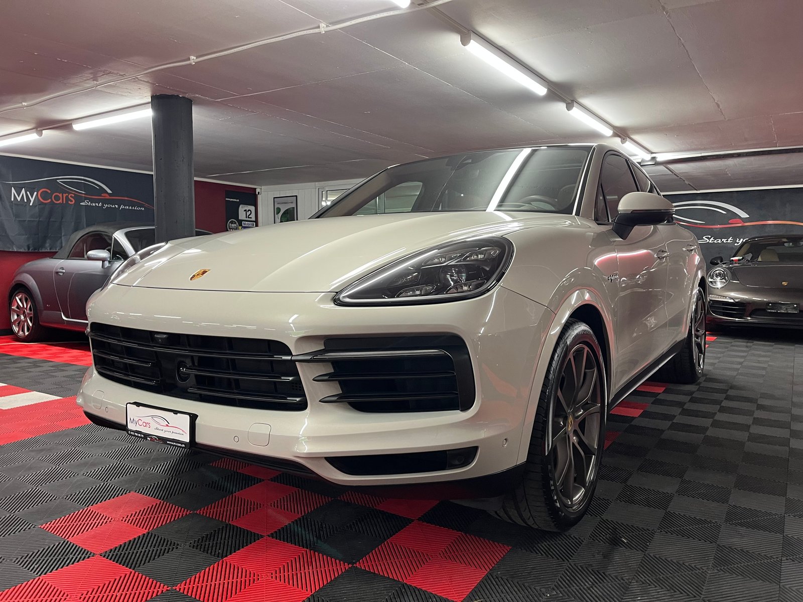 PORSCHE Cayenne Coupé E-Hybrid, Plug-in-Hybrid Petrol/Electric, Second hand / Used, Automatic - 2