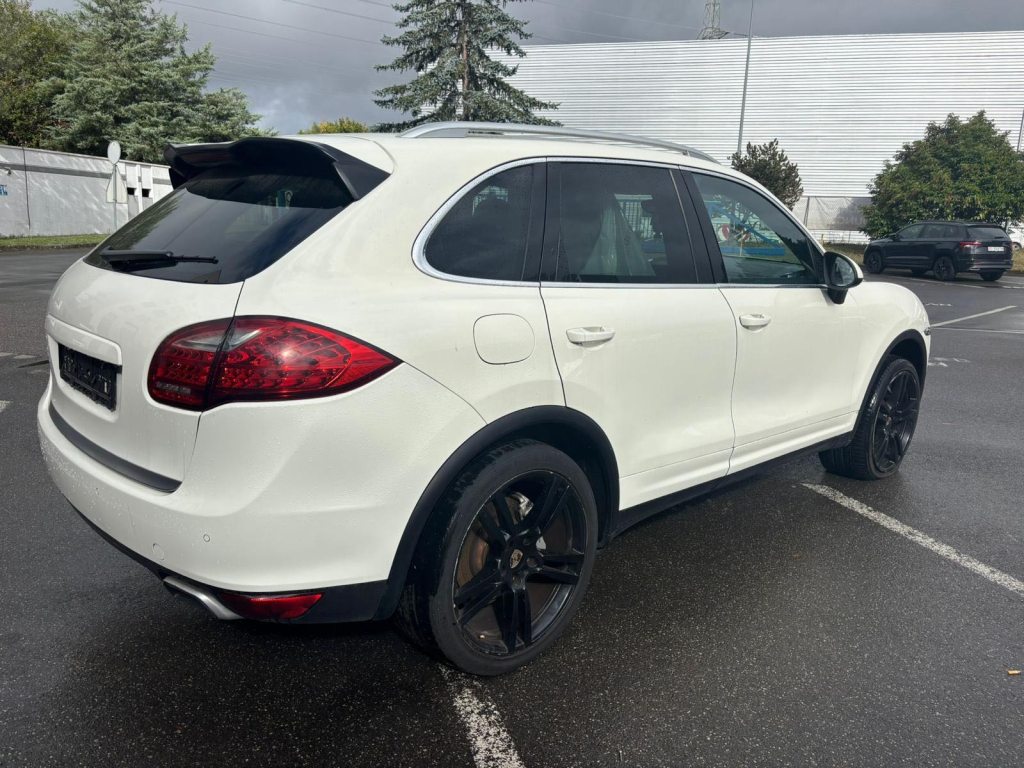 PORSCHE CAYENNE 3.0 V6 S Hybrid, Full-Hybrid Petrol/Electric, Second hand / Used, Automatic - 7
