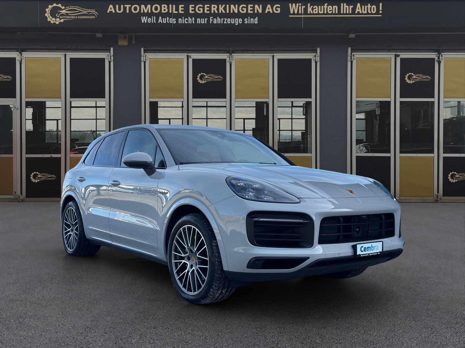 PORSCHE Cayenne 3.0 V6 E-Hybrid Platinum Edition, Plug-in-Hybrid Petrol/Electric, Second hand / Used, Automatic - 3