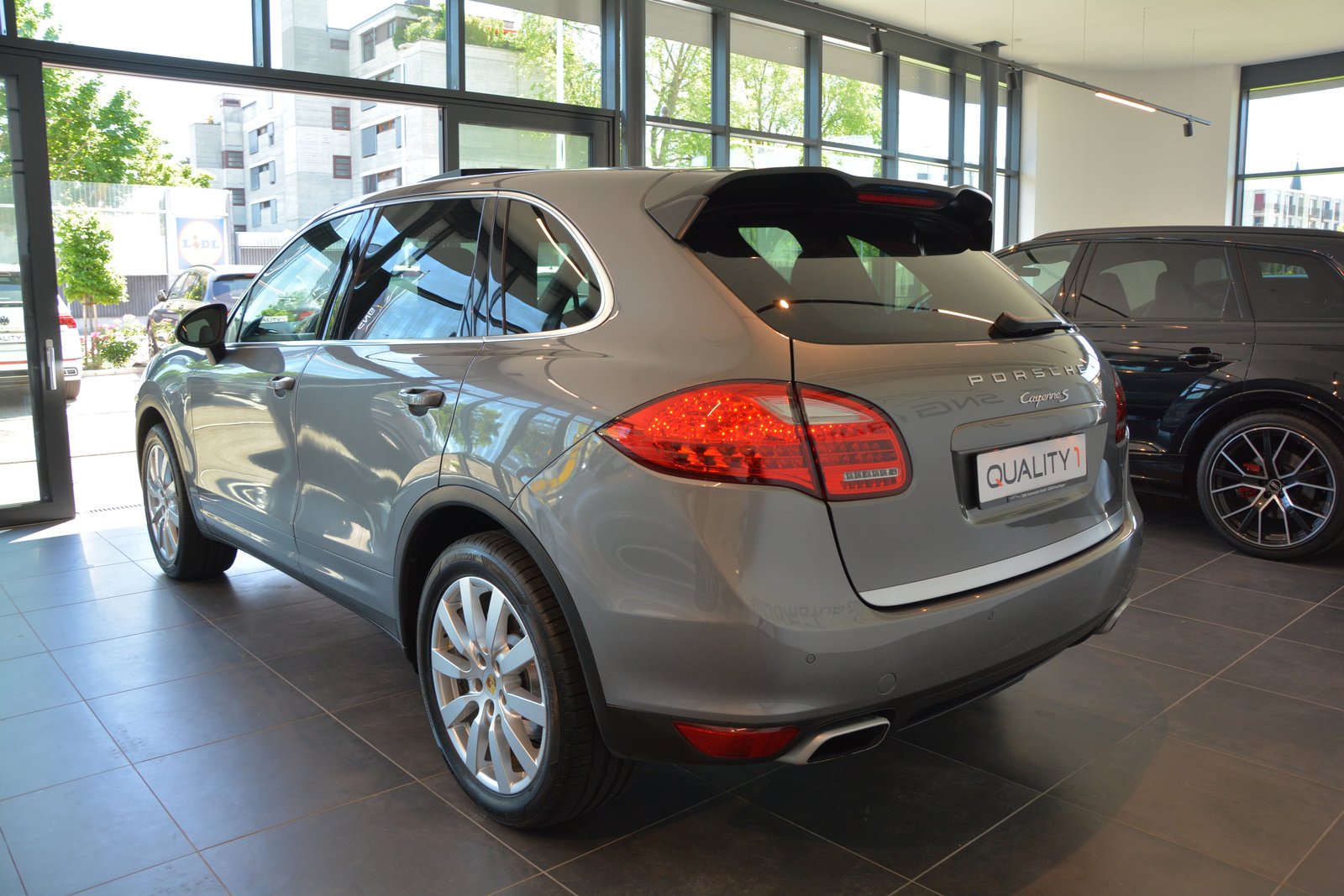 PORSCHE Cayenne S Diesel, Diesel, Second hand / Used, Automatic - 4