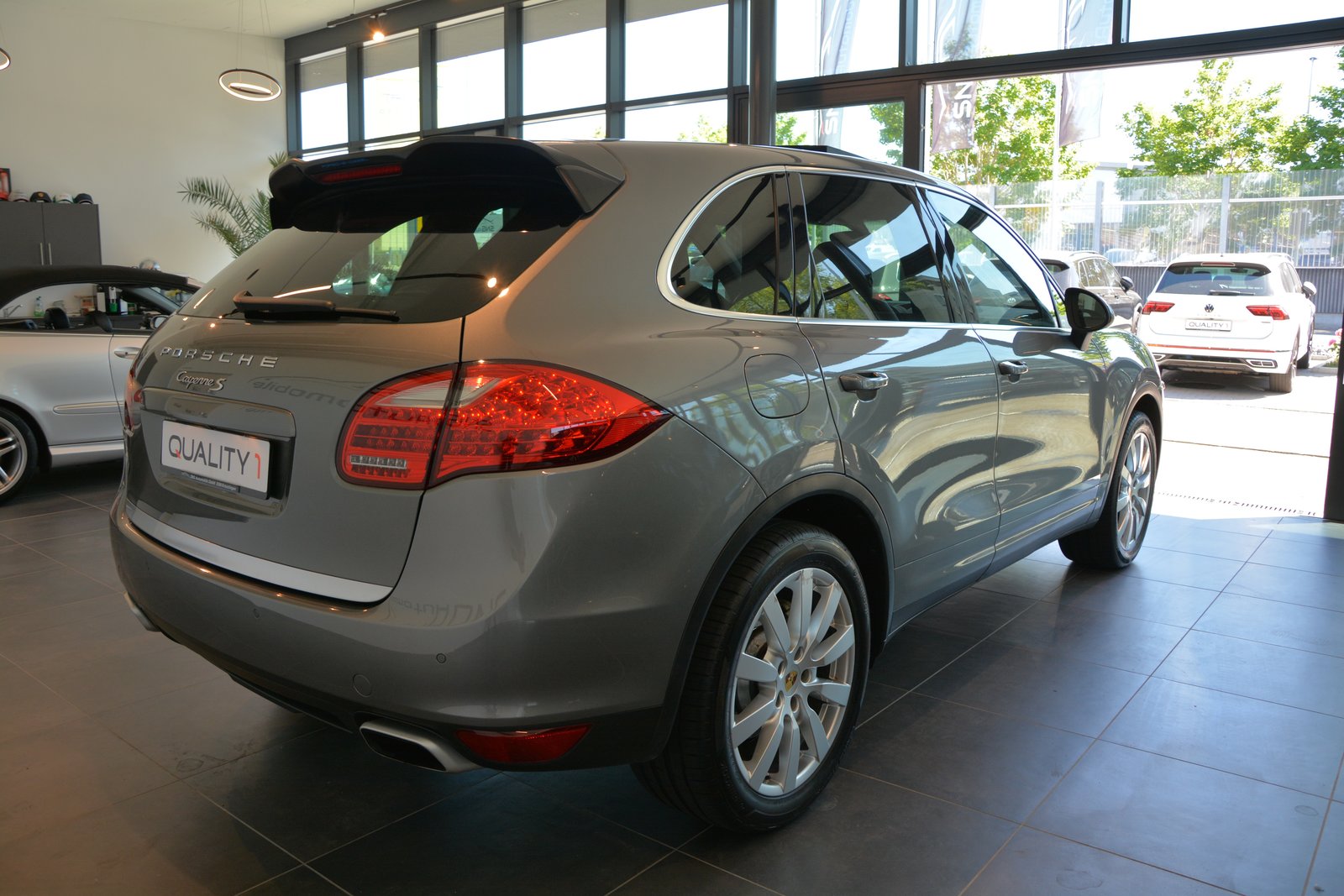 PORSCHE Cayenne S Diesel, Diesel, Second hand / Used, Automatic - 6