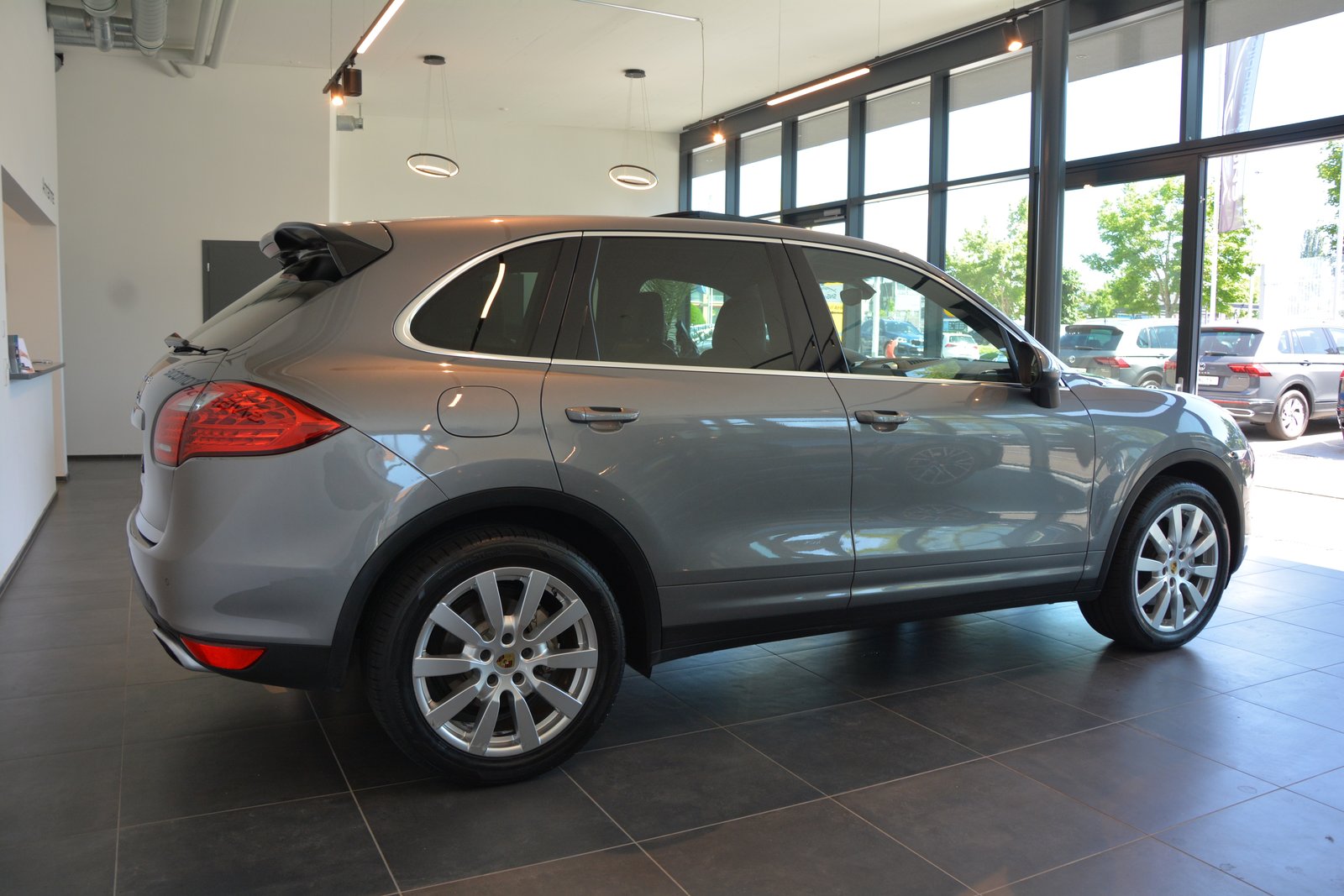 PORSCHE Cayenne S Diesel, Diesel, Second hand / Used, Automatic - 7