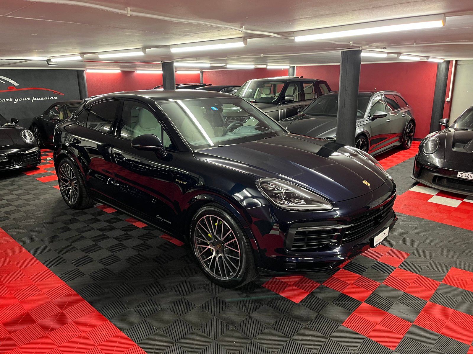 PORSCHE Cayenne Coupé E-Hybrid, Plug-in-Hybrid Benzin/Elektro, Occasion / Gebraucht, Automatik - 5