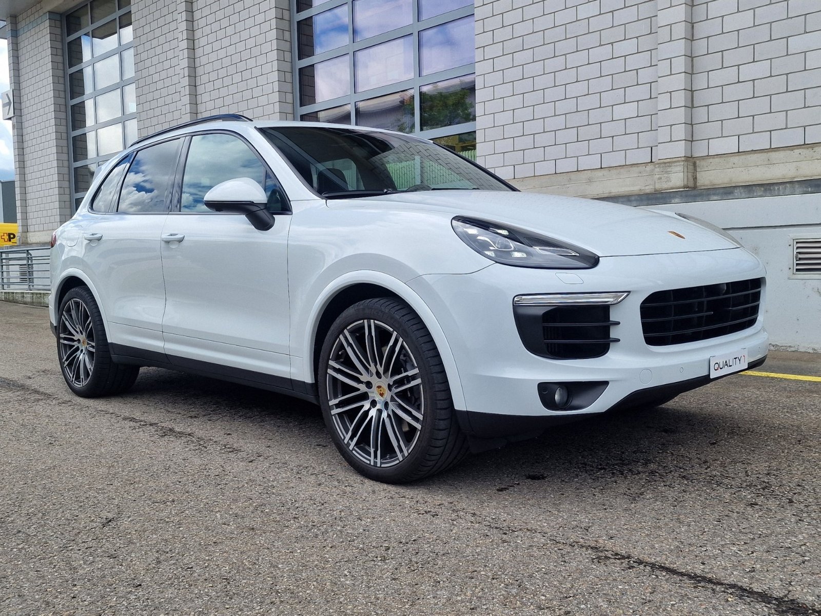 PORSCHE Cayenne Diesel Platinum Edition