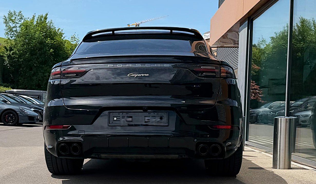 PORSCHE Cayenne Coupé 3.0 V6 E-Hybrid Platinum Edition, Hybride Rechargeable Essence/Électricité, Occasion / Utilisé, Automatique - 4
