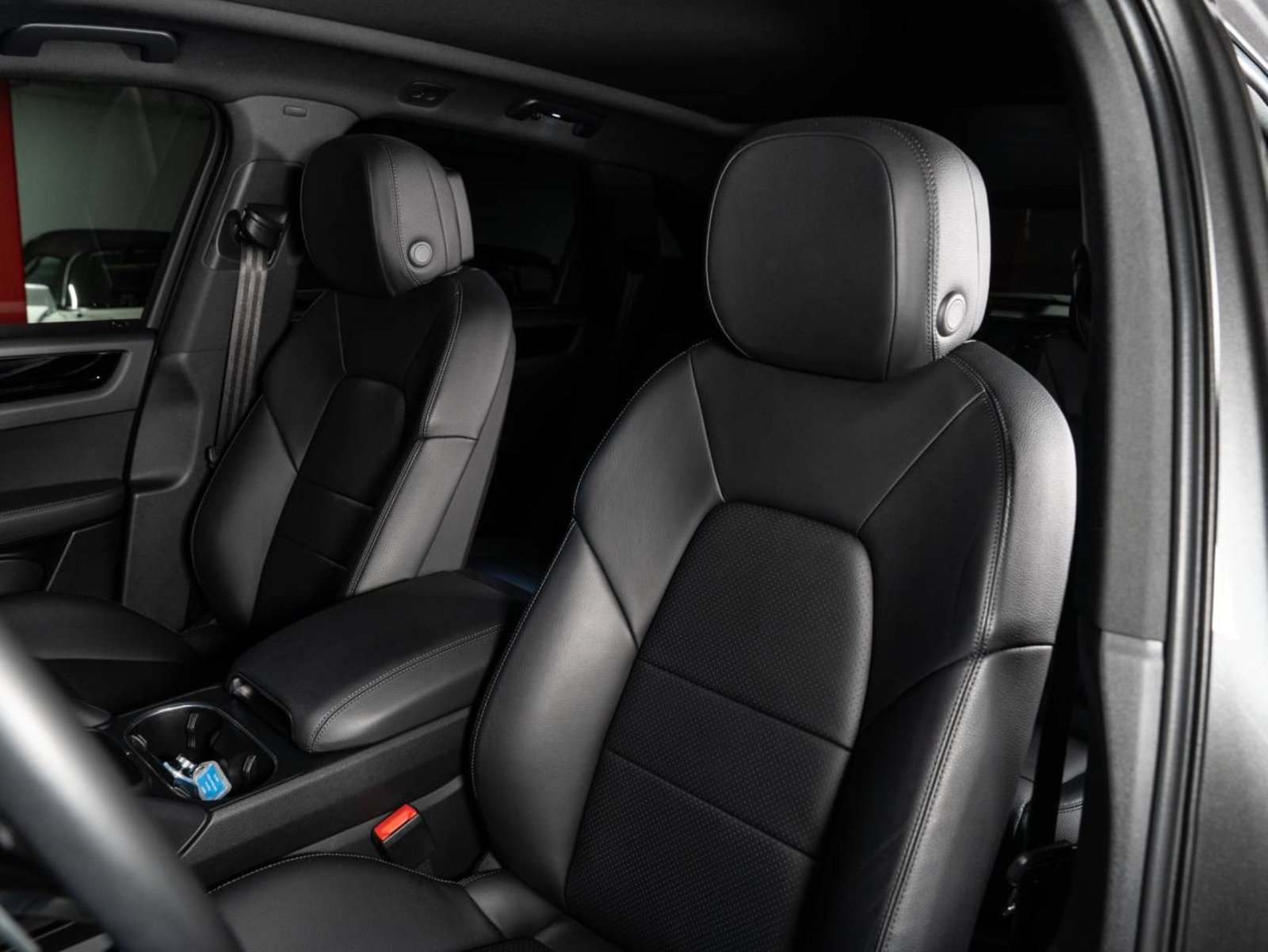 PORSCHE Cayenne, Petrol, Second hand / Used, Automatic - 5