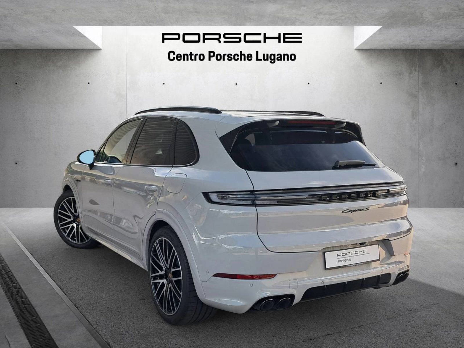 PORSCHE Cayenne S E-Hybrid Black Edition, Plug-in-Hybrid Benzina/Elettrica, Occasioni / Usate, Automatico - 3