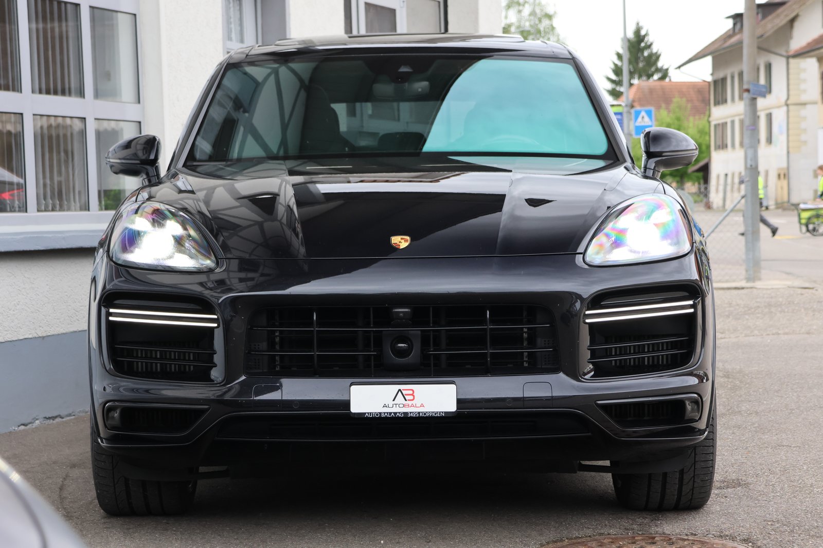 PORSCHE Cayenne Turbo S E-Hybrid (CH) Approved bis 12/26, Plug-in-Hybrid Petrol/Electric, Second hand / Used, Automatic - 2