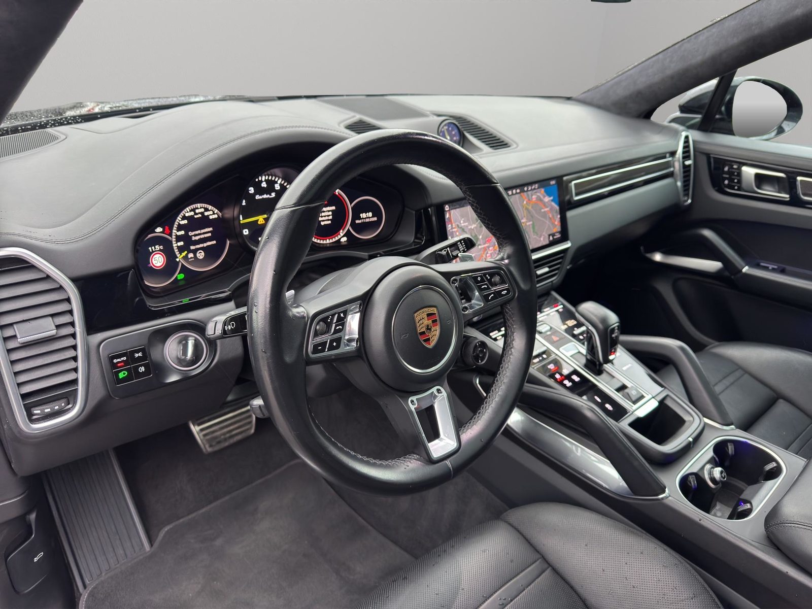 PORSCHE Cayenne Coupé 4.0 V8 Turbo S E-Hybrid, Plug-in-Hybrid Petrol/Electric, Second hand / Used, Automatic - 4
