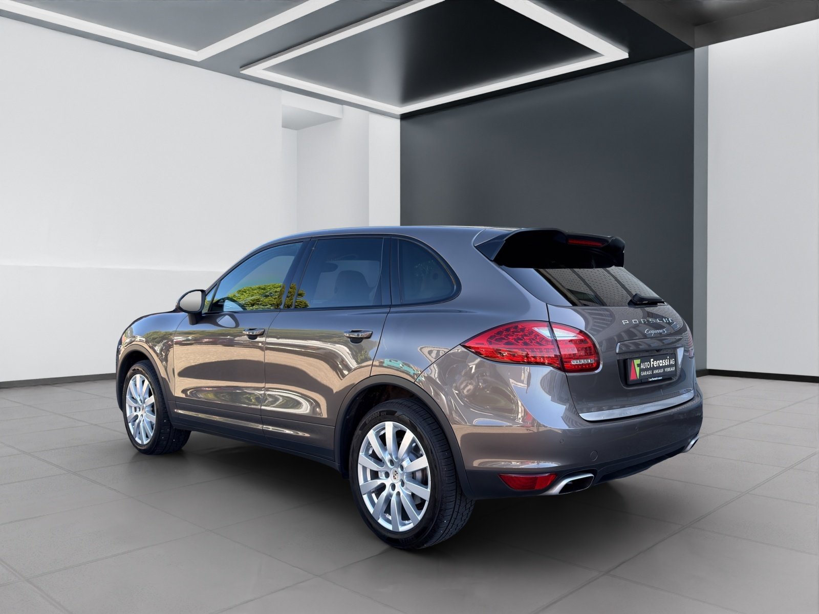 PORSCHE Cayenne S, Petrol, Second hand / Used, Automatic - 4