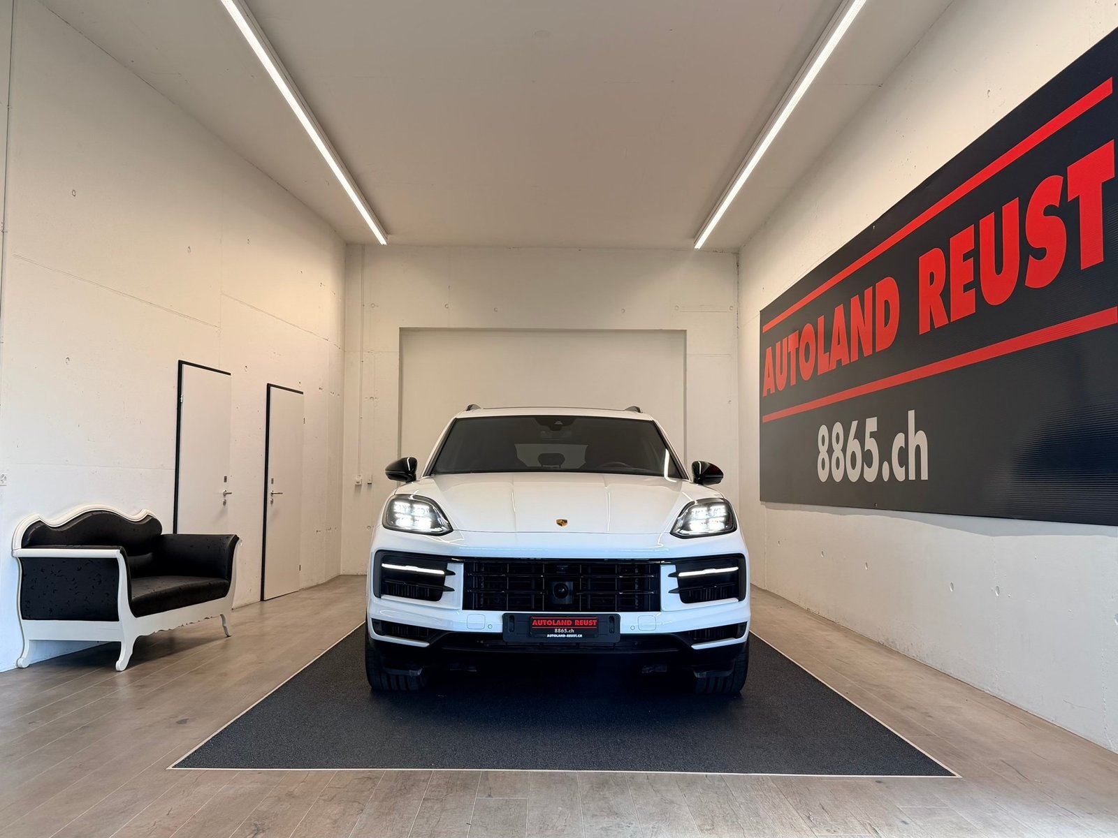 PORSCHE Cayenne S Tiptronic, Petrol, Second hand / Used, Automatic - 2