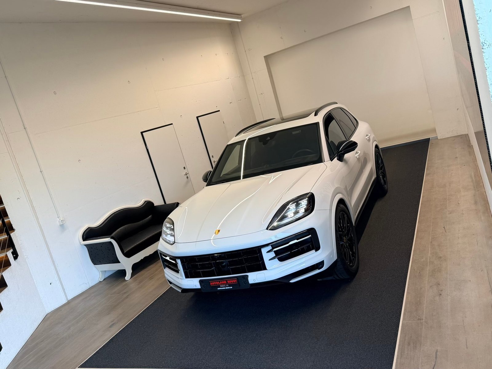PORSCHE Cayenne S Tiptronic, Petrol, Second hand / Used, Automatic - 4