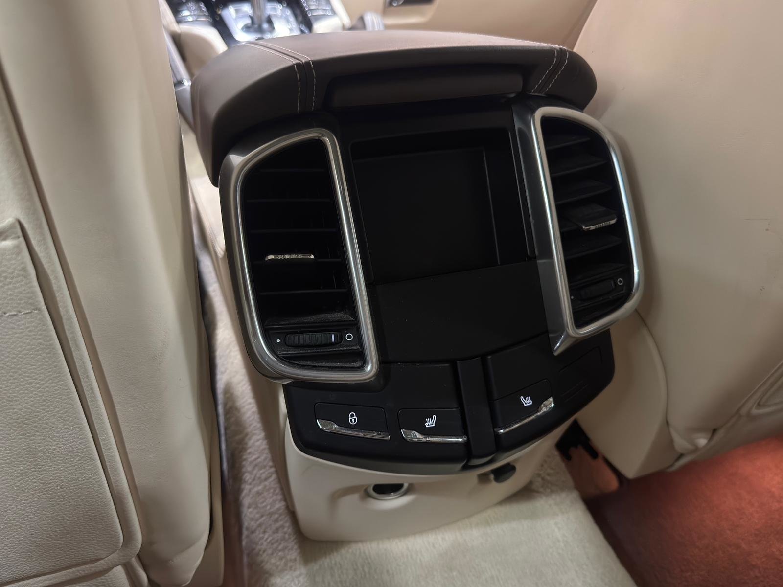PORSCHE Cayenne S Diesel, Diesel, Second hand / Used, Automatic - 6