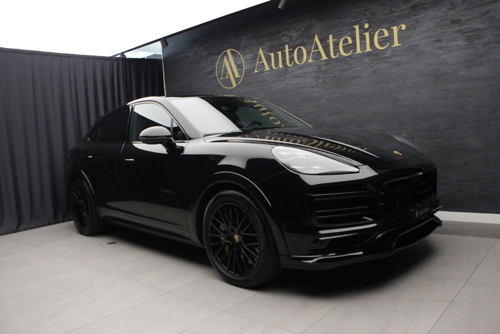 PORSCHE Cayenne Turbo Coupé S E-Hybrid, Plug-in-Hybrid Petrol/Electric, Second hand / Used, Automatic - 3