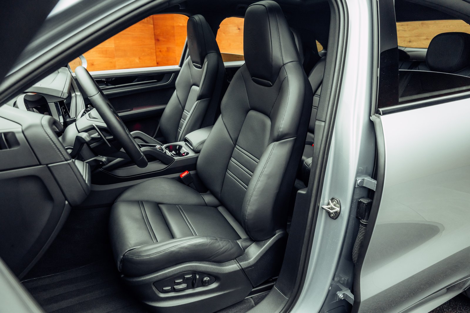 PORSCHE Cayenne S Coupé E-Hybrid Tiptronic Dolomitsilber, Hybride Rechargeable Essence/Électricité, Occasion / Utilisé, Automatique - 6