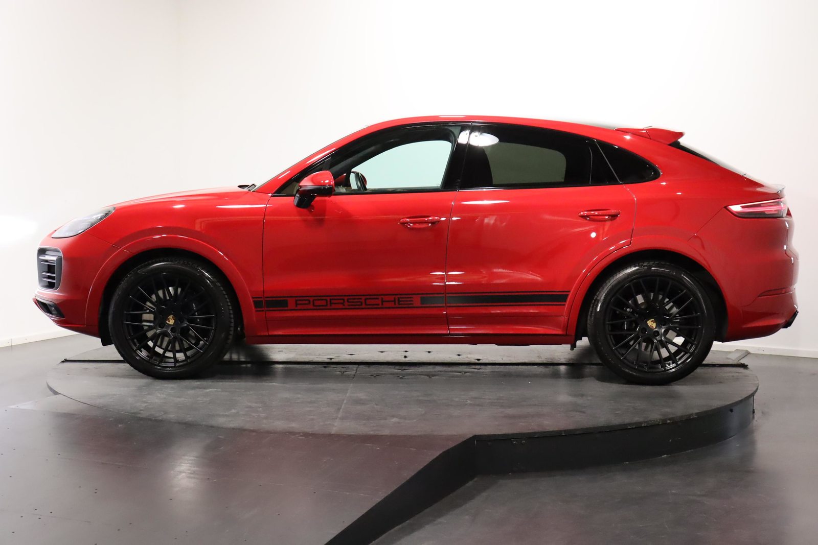 PORSCHE Cayenne Coupé 4.0 V8 GTS, Benzin, Occasion / Gebraucht, Automatik - 3